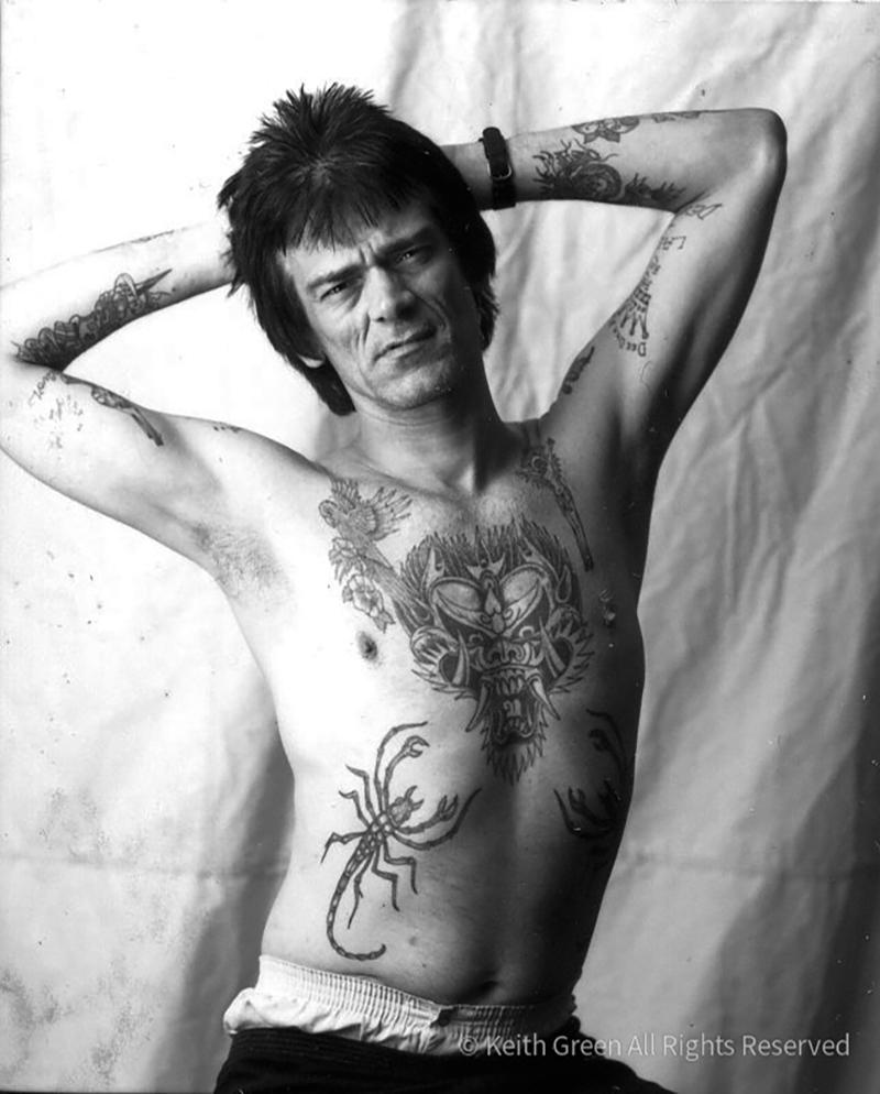 Keith Green Black and White Photograph – Dee Dee Ramone - Lobotomie: Die Ramones überleben - Limitierte Auflage Druck 