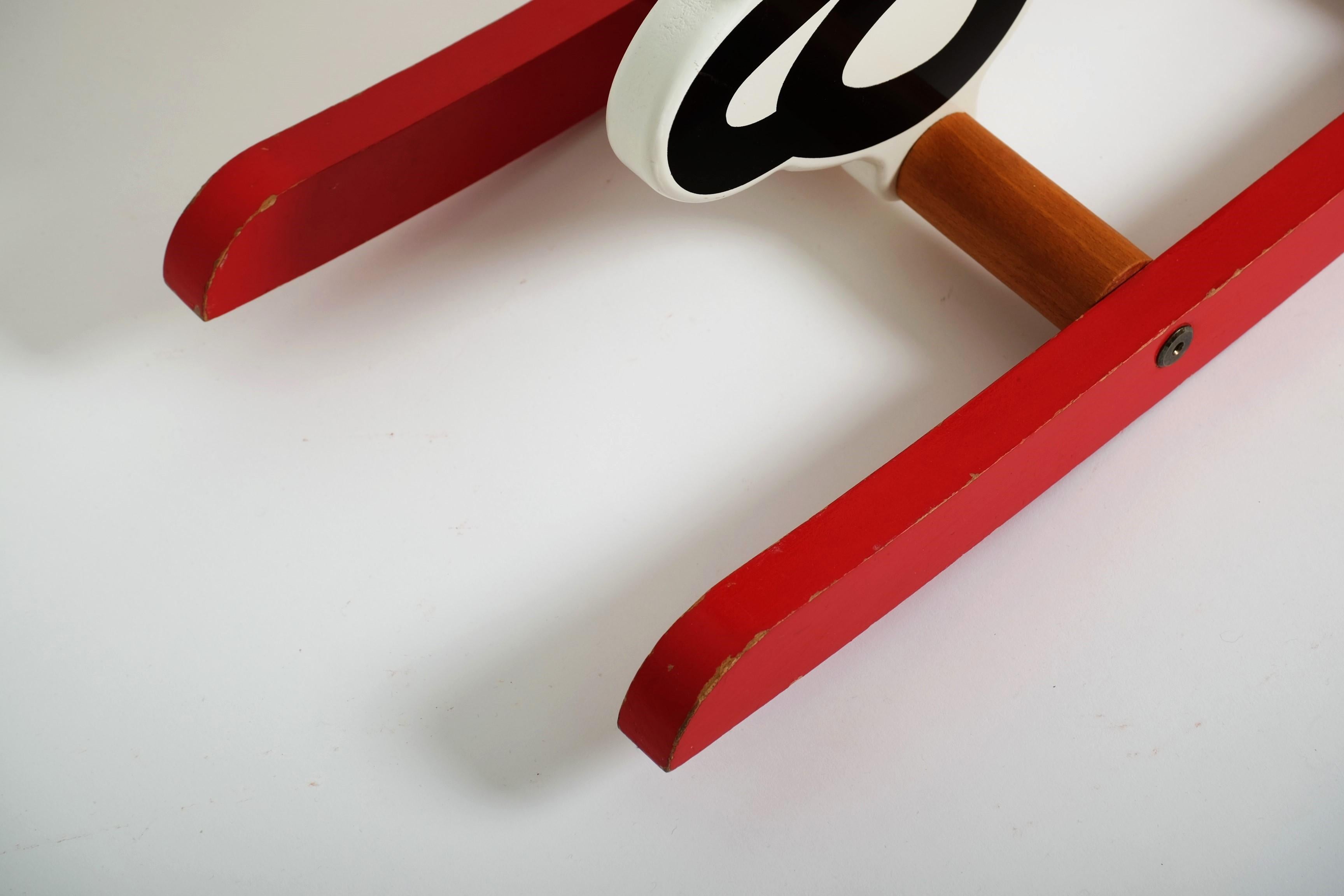 Legno Dondolo per bambini Keith Haring, cavallo a dondolo, sedia Pop Art (Radiant Baby) in vendita
