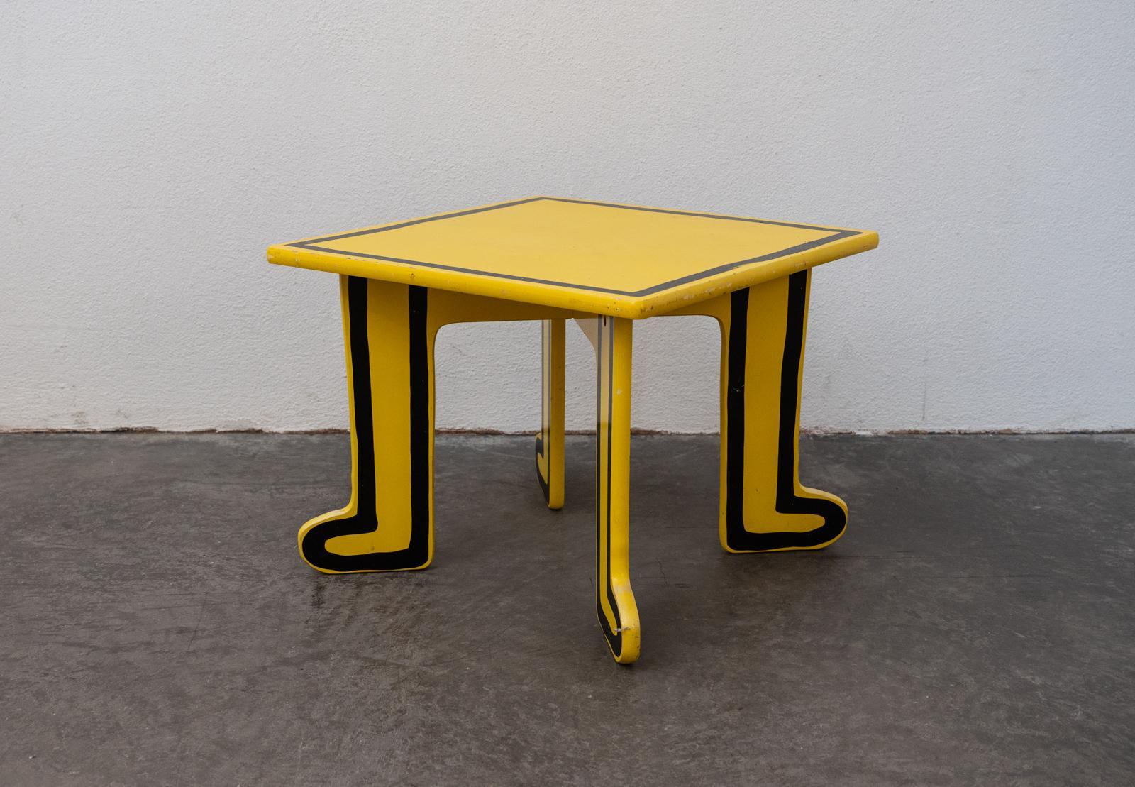 keith haring table