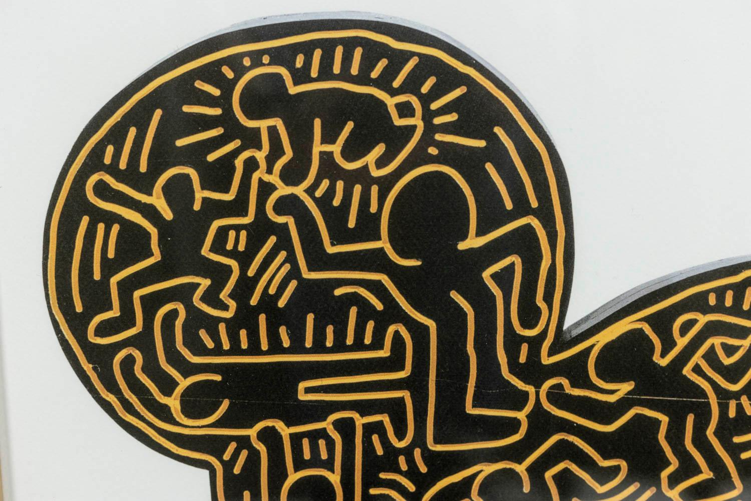 Keith Haring, signé et numéroté.

Lithographie représentant des personnages, dans les tons jaune et noir, dans son cadre en chêne blond.

Numéroté 12/150.

Travail américain réalisé dans les années 1990.