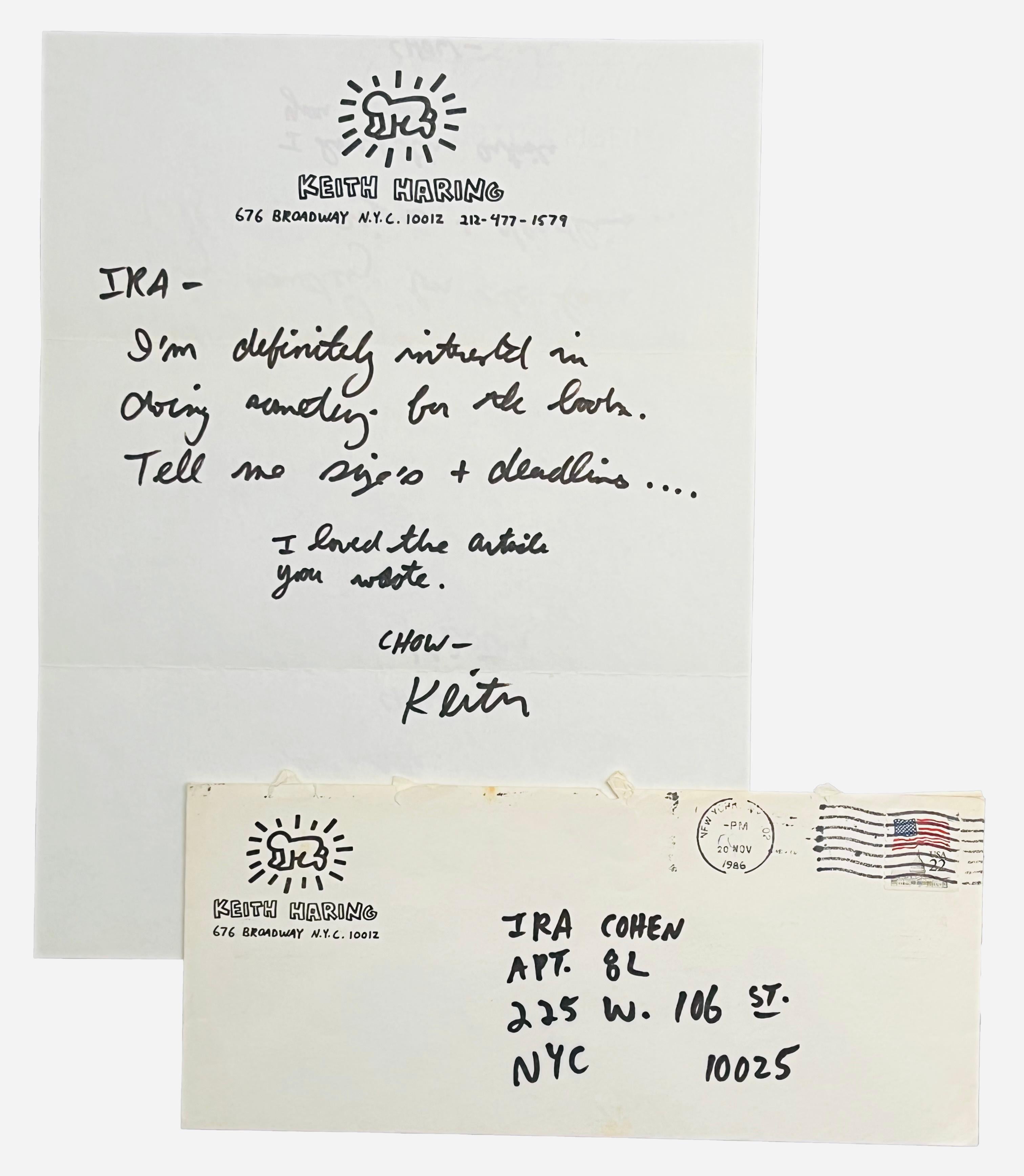 Lettre manuscrite de Keith Haring 1986 :
Une rare lettre manuscrite de Keith Haring datant des années 1980, exécutée sur le papier à lettres personnel de l'artiste. Une réponse personnelle de Haring à un éditeur new-yorkais nommé Ira Cohen.