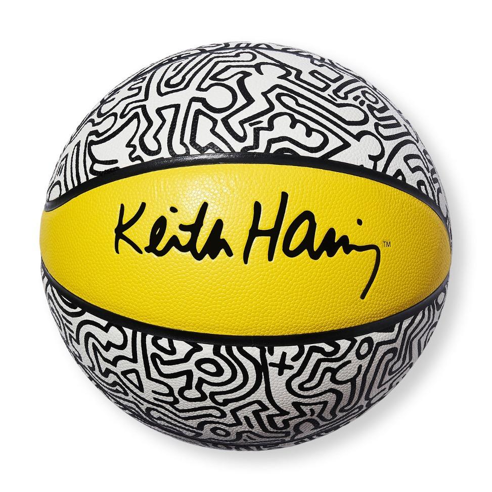 Keith Haring – Tokyo Fabric Basketball aus Stoff im Angebot 1