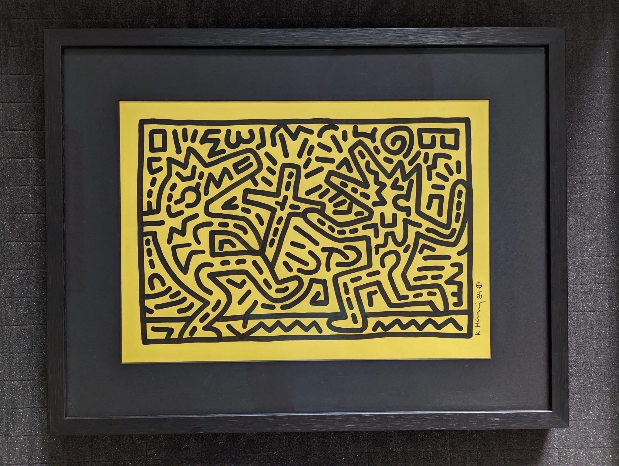 Keith Haring, Sans titre, 1984

Encre sur papier vélin jaune

Signé et daté à l'encre dans la partie inférieure de la marge droite : K.K.

11.75 x 16.5 in (30 x 42 cm)

Certificat d'authenticité au verso signé par l'exécuteur testamentaire, Julia