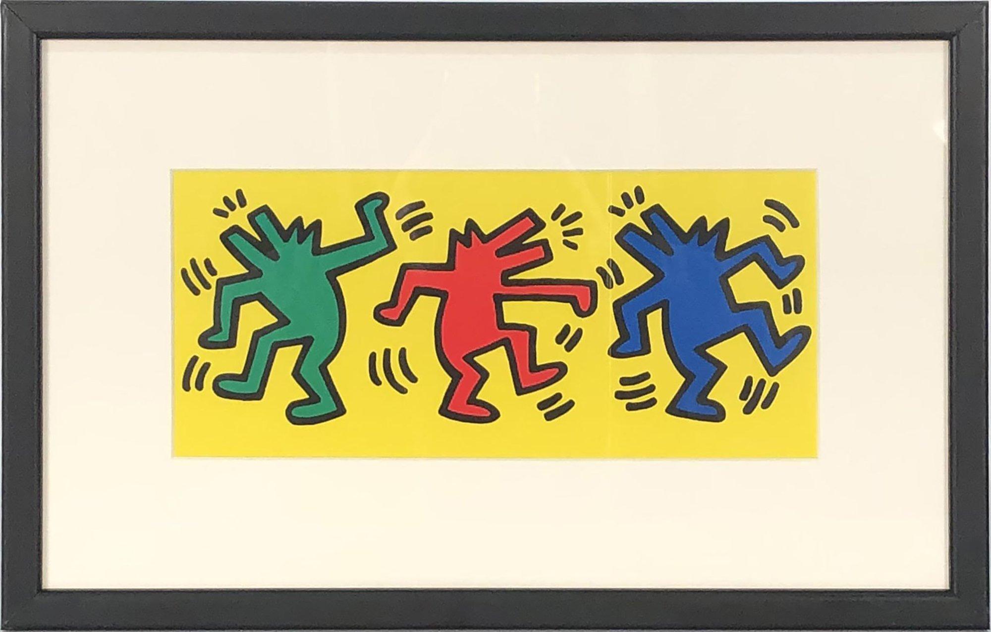 Esta tarjeta postal de época, autorizada por el Estado y producida en 1998, presenta un diseño icónico de Keith Haring, que muestra su estilo característico y sus temas lúdicos. Titulada Fold 'n Please Card, la pieza se diseñó intencionadamente para