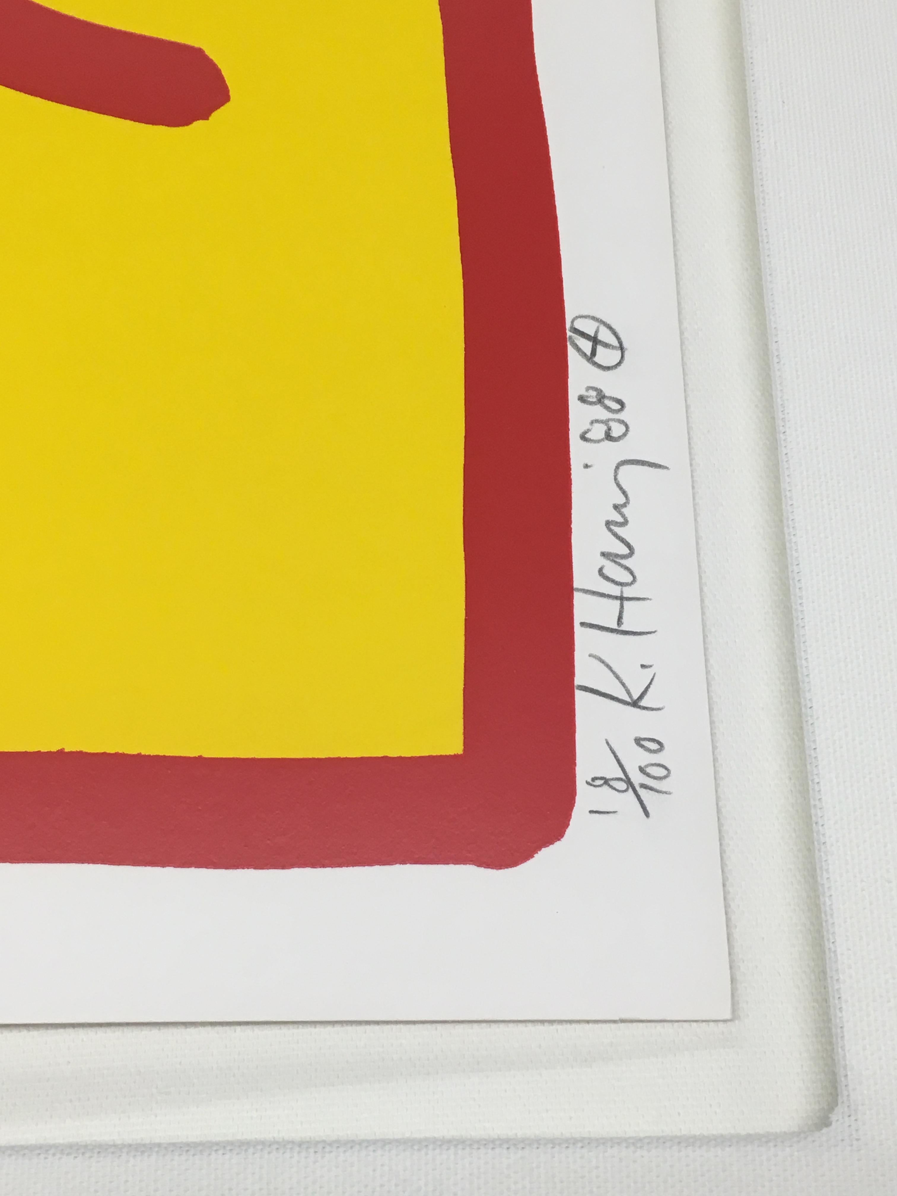 Une assiette, de la suite Growing Suite - Orange Portrait Print par Keith Haring