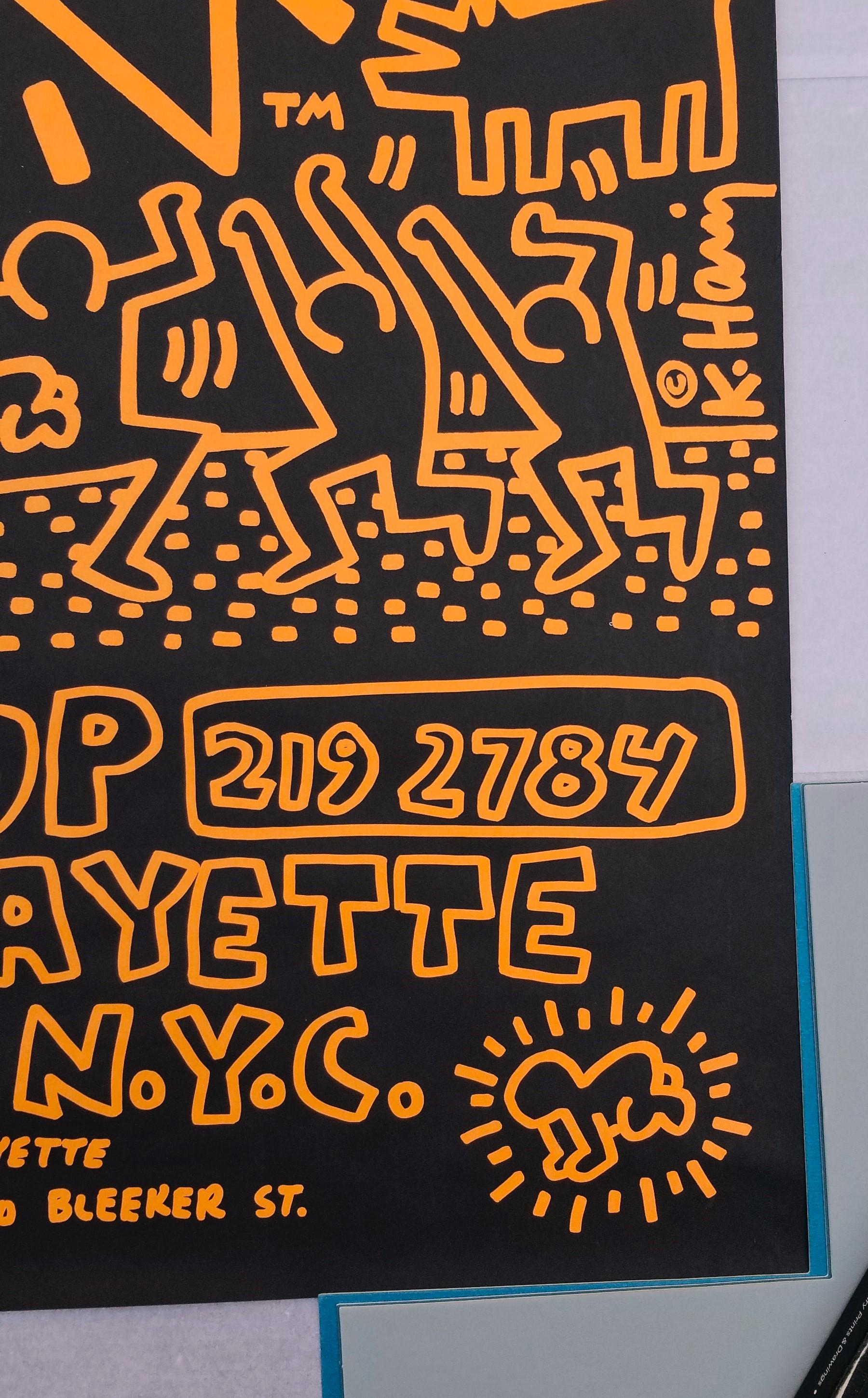 Póster Tienda Pop /// Keith Haring Arte Pop Callejero de Nueva York Litografía Figurativa en venta 4
