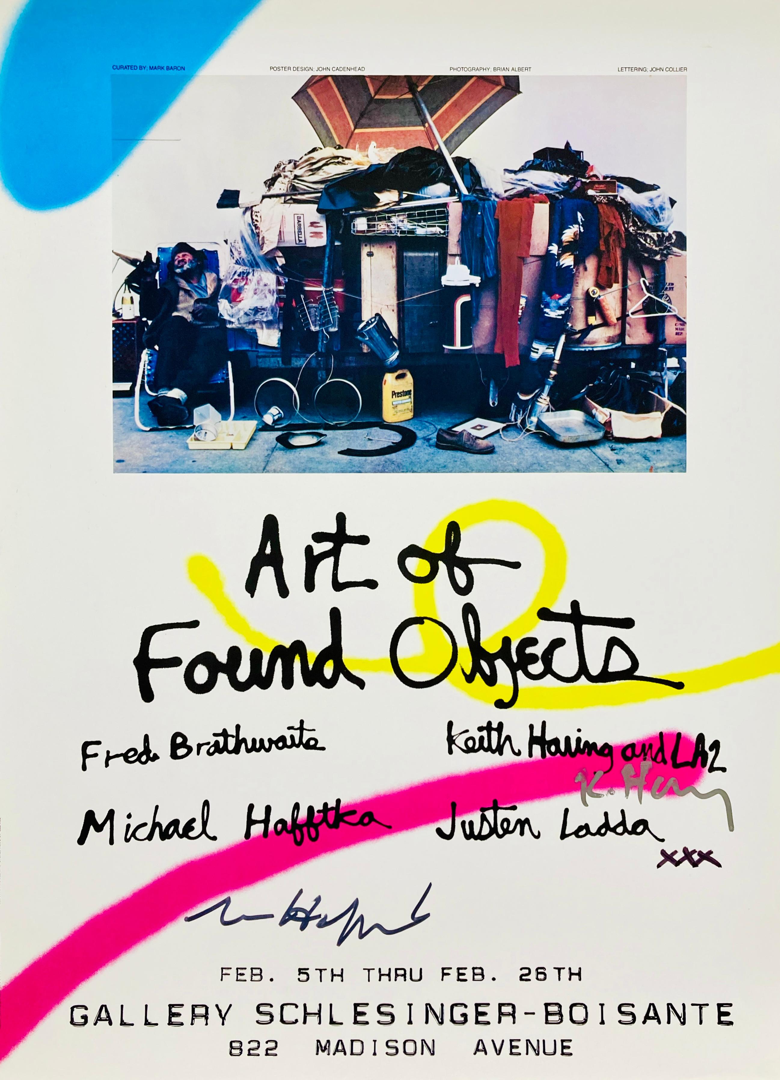 Affiche d'exposition signée Keith Haring 1983 :
Affiche d'exposition signée à la main de Keith Haring, datant du début des années 1980, publiée à l'occasion de : 'Art of Found Objects', Gallery Schlesinger-Boisante, New York, 5 février - 26 février,