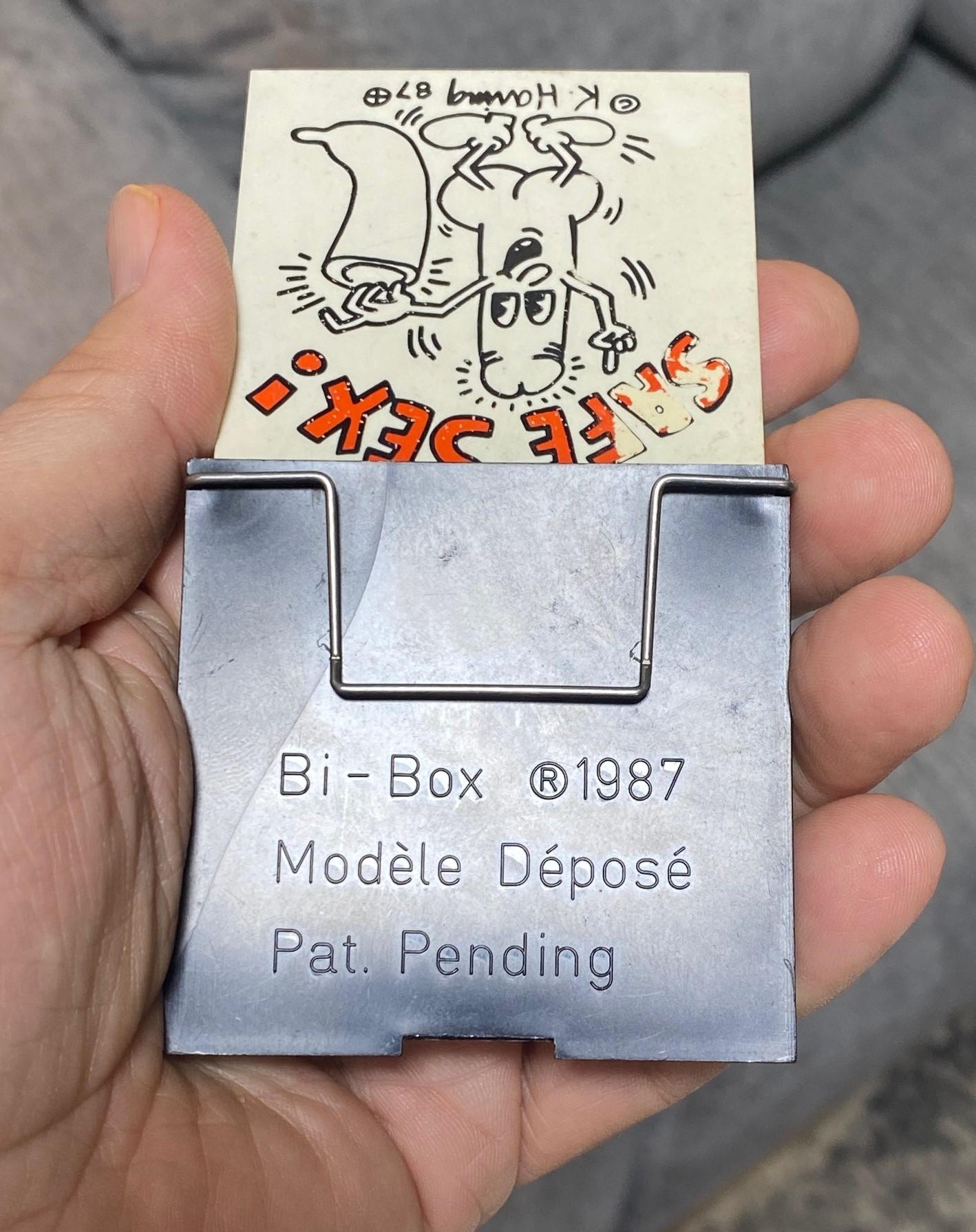 Seltener signierter NYC Pop Shop Safe Sex Condom Carrying Clip auf Etui 1987 von Keith Haring im Angebot 10