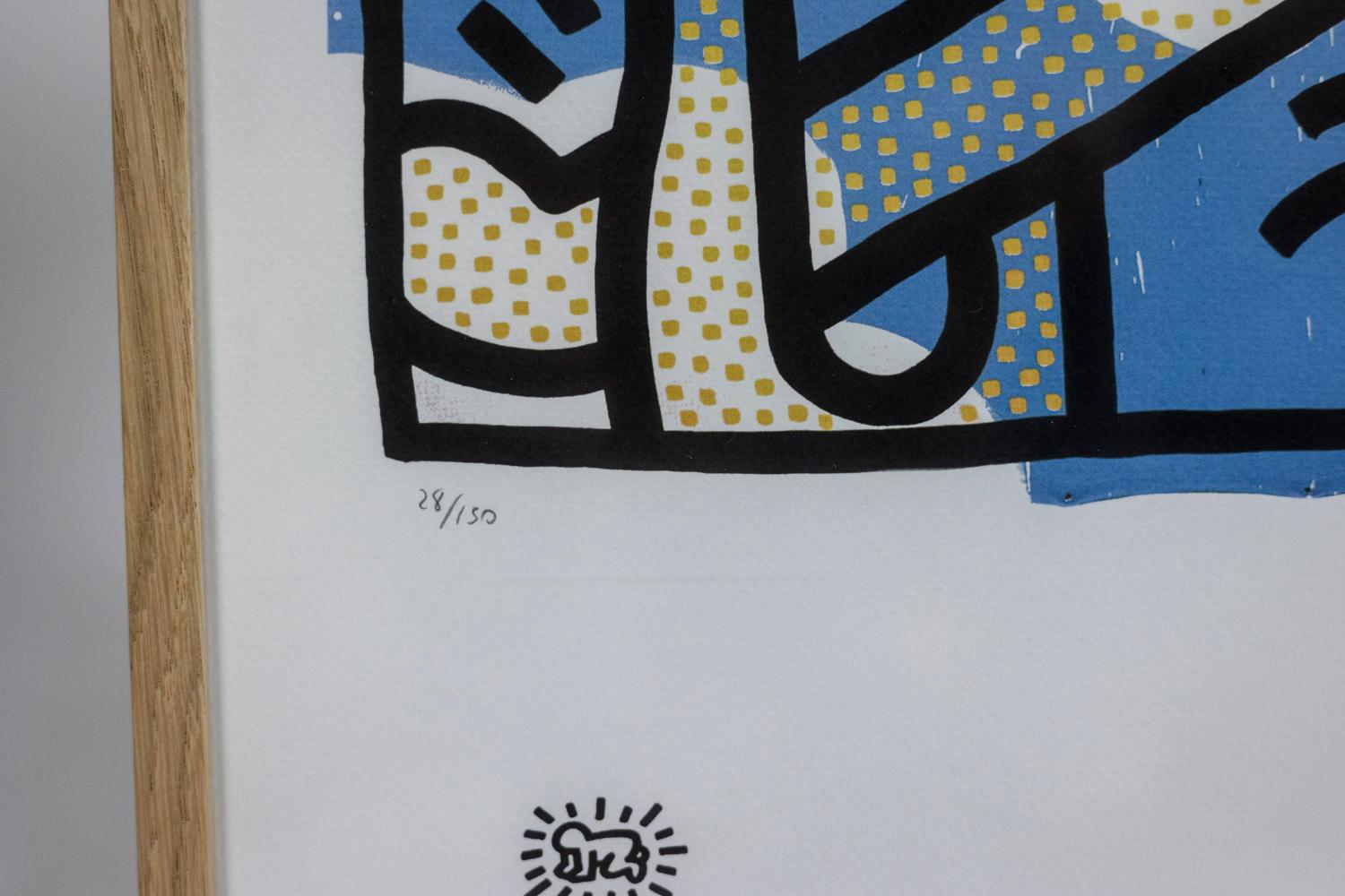 Keith Haring, signed and numbered.

Abstract silkscreen, suggesting schematic figures, in shades of blue, white, yellow and black in its blond oak frame.

Numbered 28/150.

American work realized in the 1990s.

Dimensions: W 50 x H 70 x D 2