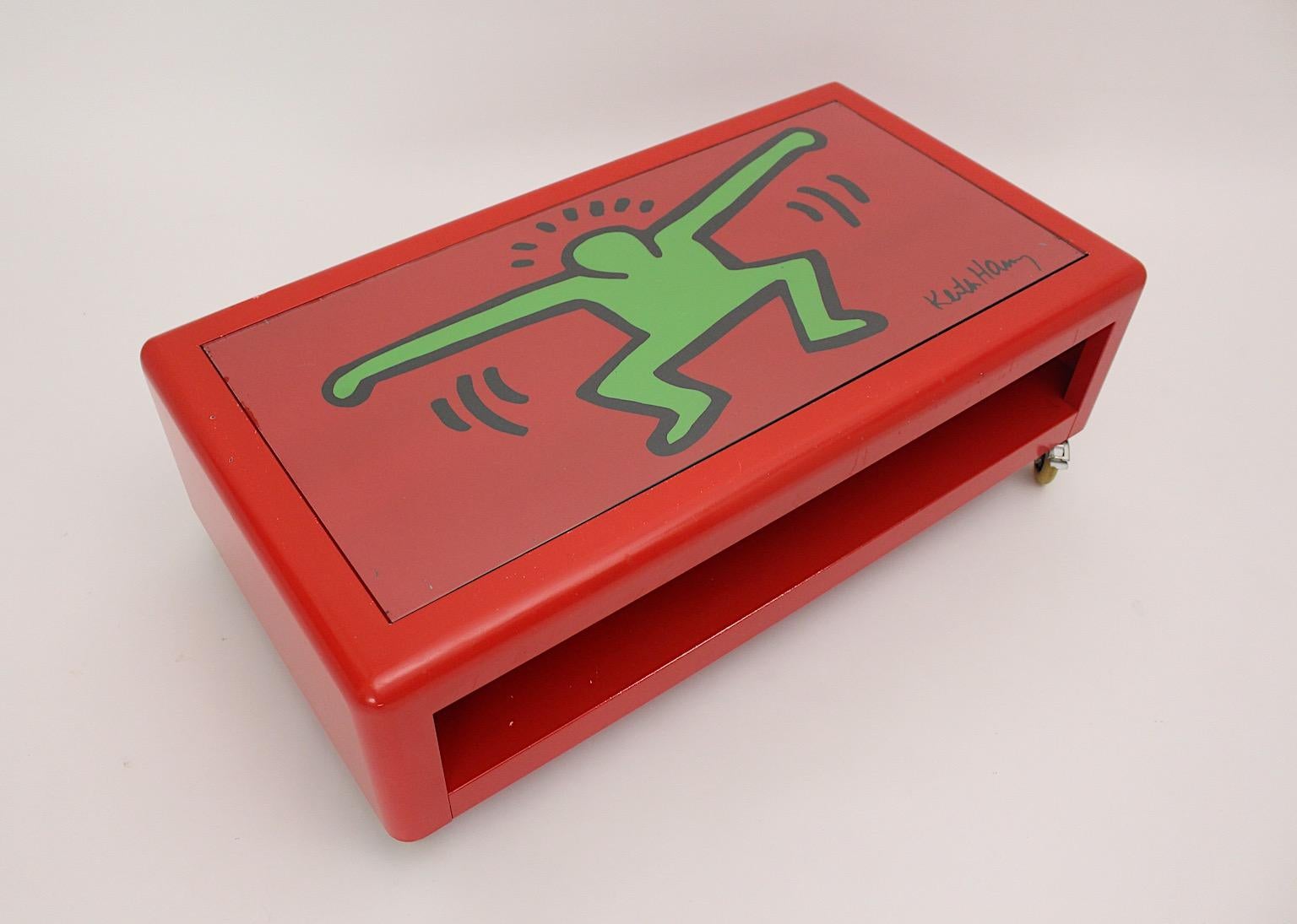 Keith Haring Vintage Pop Art Sofa Table Red Green Metal Bretz 1998 Germany In Fair Condition For Sale In Vienna, AT