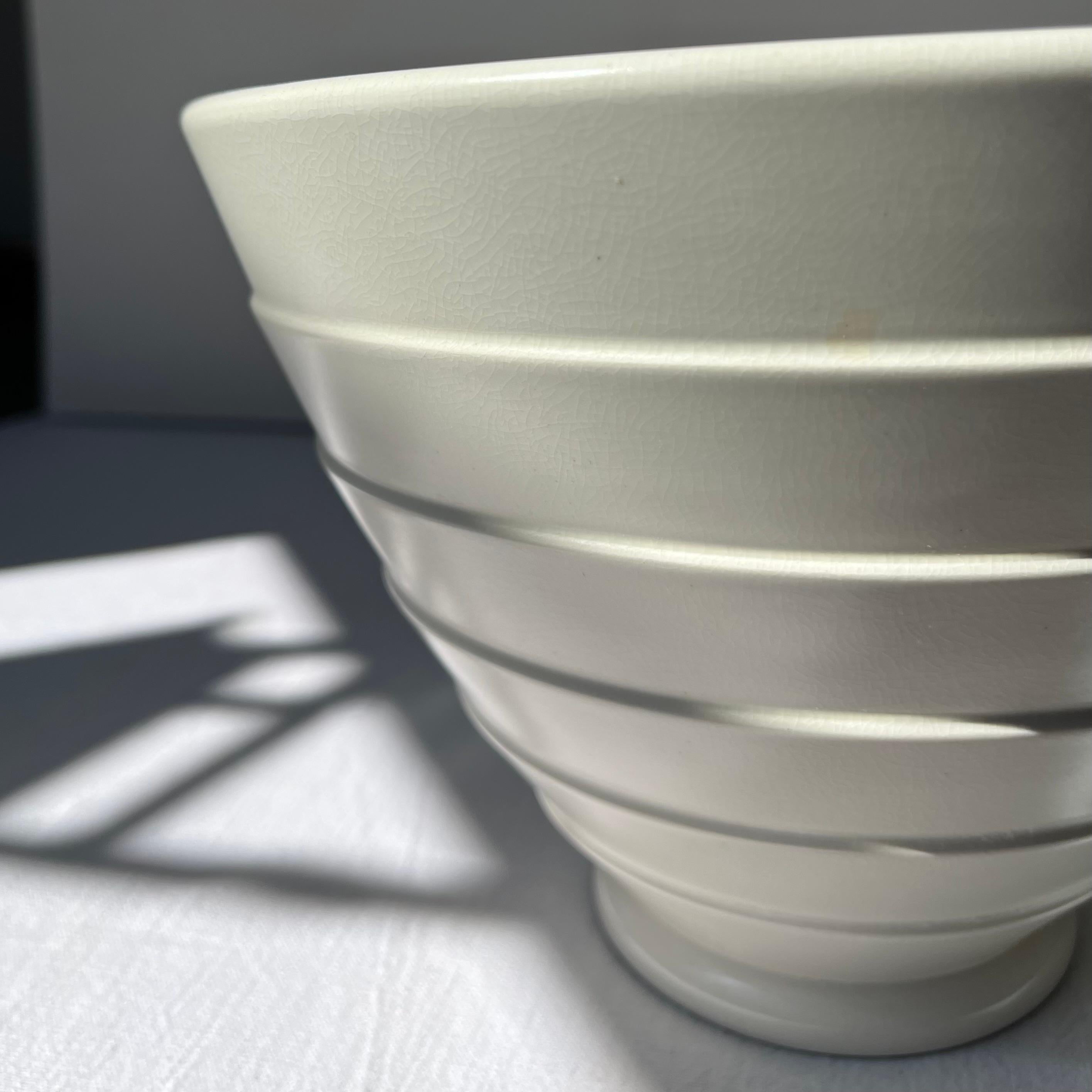 Britannico Keith Murray Large Footed Bowl in Moonstone, Design 3753 for Wedgwood in vendita