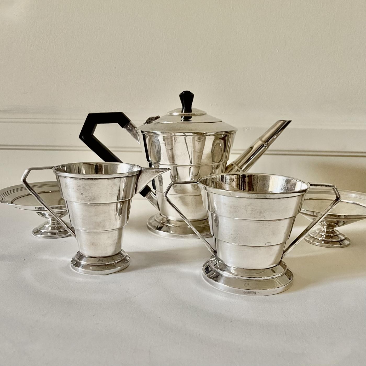 Keith Murray per Mappin & Webb piatto d'argento Art Deco  set da tè e caffè composto da lattiera, teiera/caffettiera, zuccheriera e 2 piccoli piatti da portata