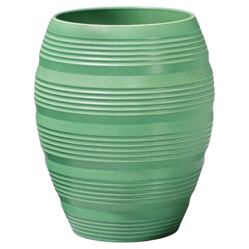 Keith Murray Vase in Mattgrün, Design 3868 für Wedgwood