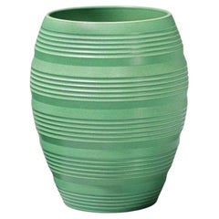 Keith Murray Vase in Mattgrün, Design 3868 für Wedgwood