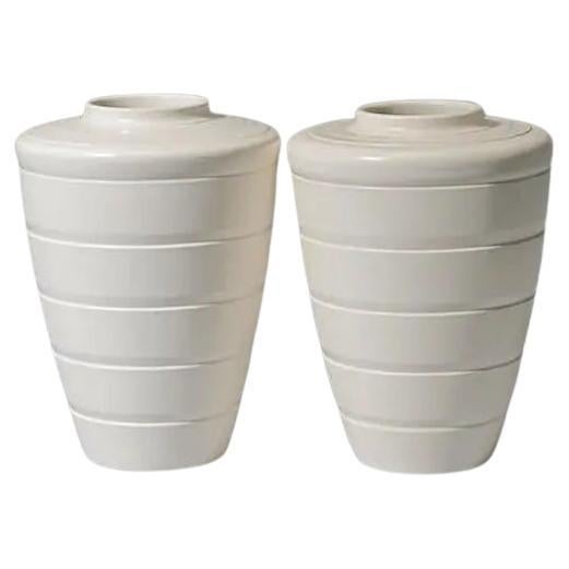 Vaso Keith Murray in pietra di luna, design 3805 per Wedgwood