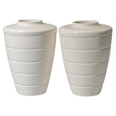 Keith Murray Vase aus Mondstein, Design 3805 für Wedgwood