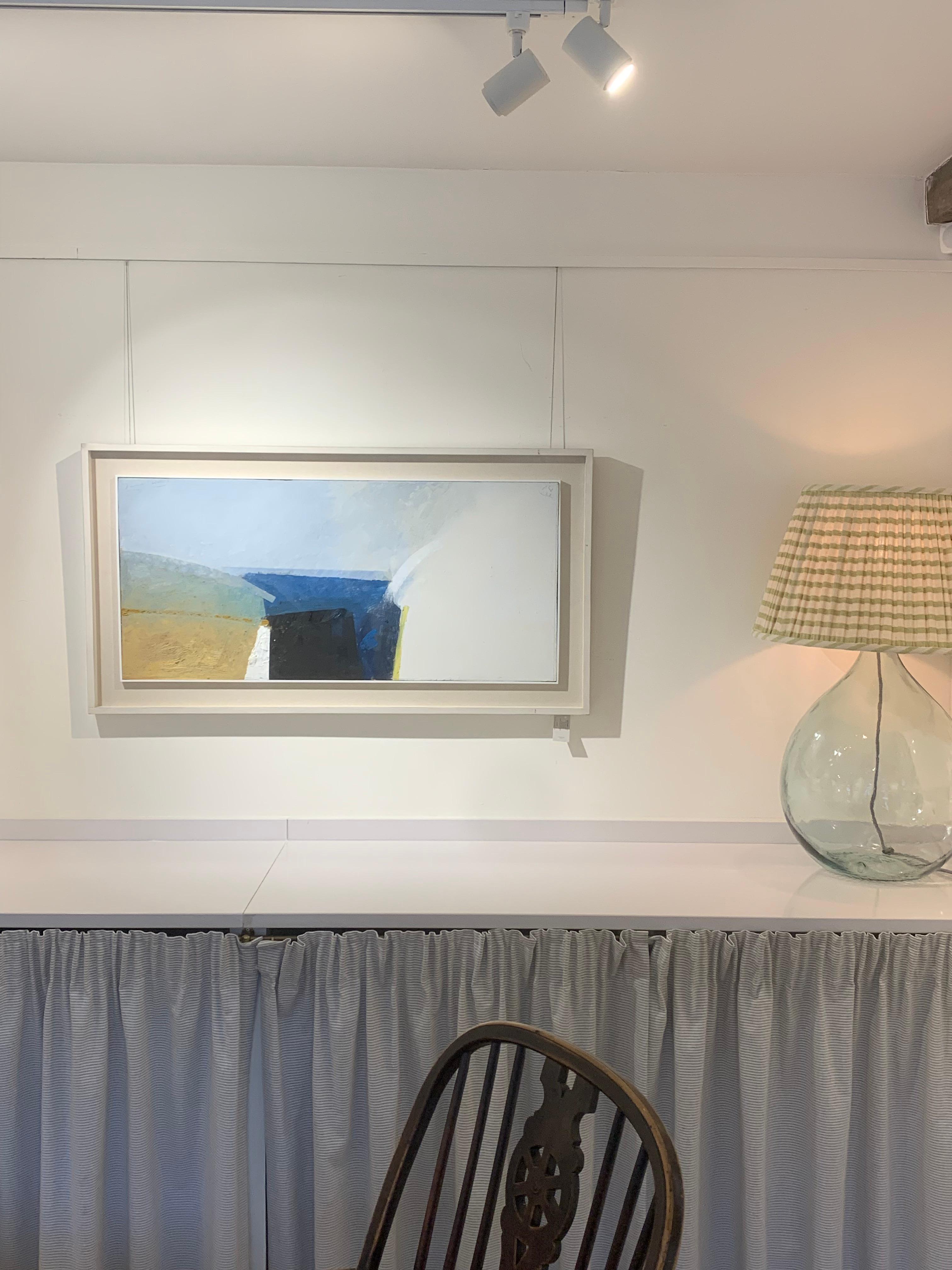 Dune Light, 2023 - Pittura ad olio orizzontale di paesaggio astratto, blu e bianco in vendita 1