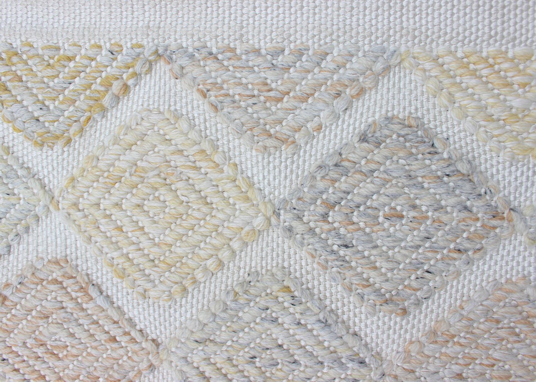 Lana Tappeto scandinavo Keivan Woven Arts All-Over Diamond in Hi-Low  3' x 5' in vendita