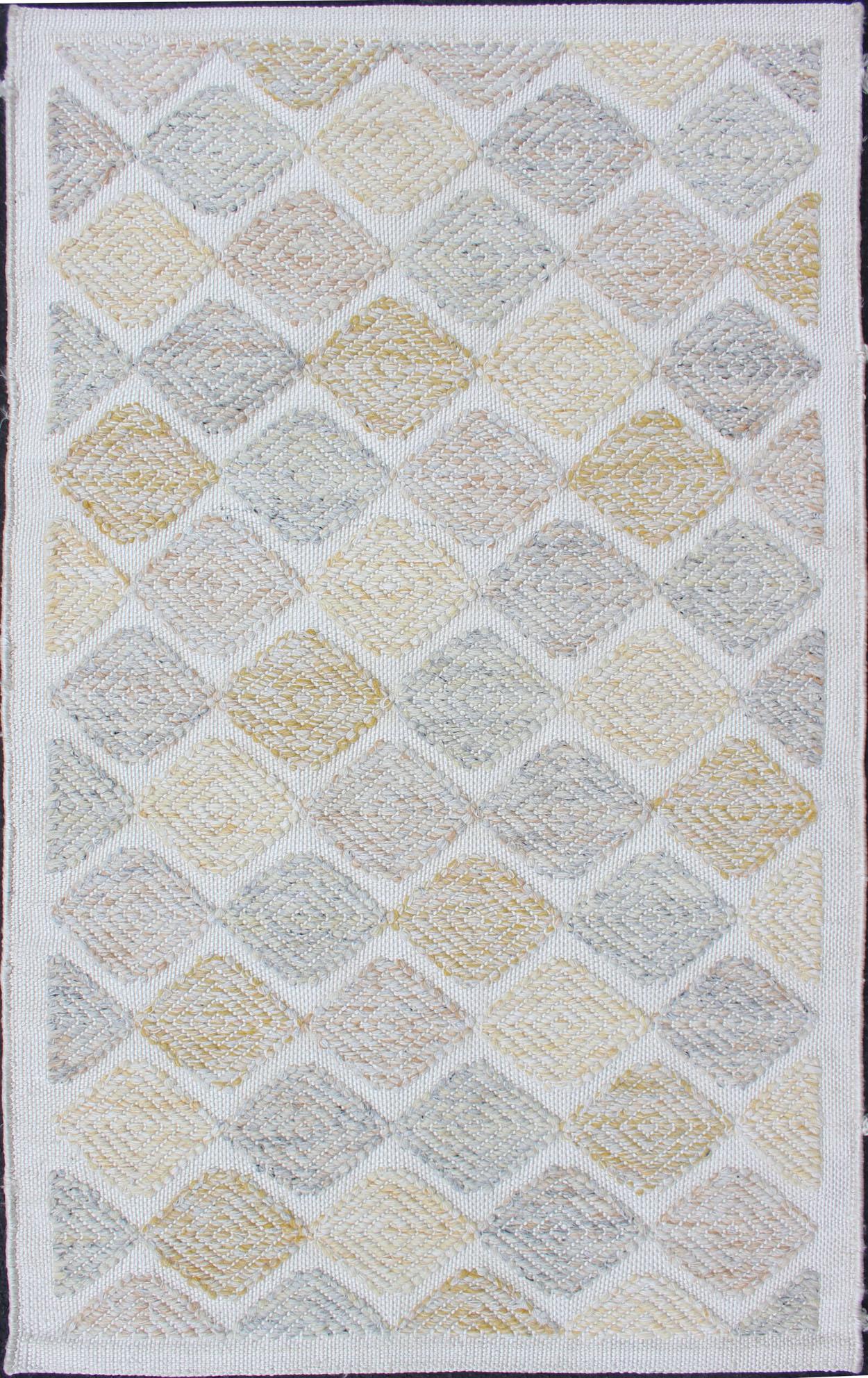 Tappeto scandinavo Keivan Woven Arts All-Over Diamond in Hi-Low  3' x 5' in vendita