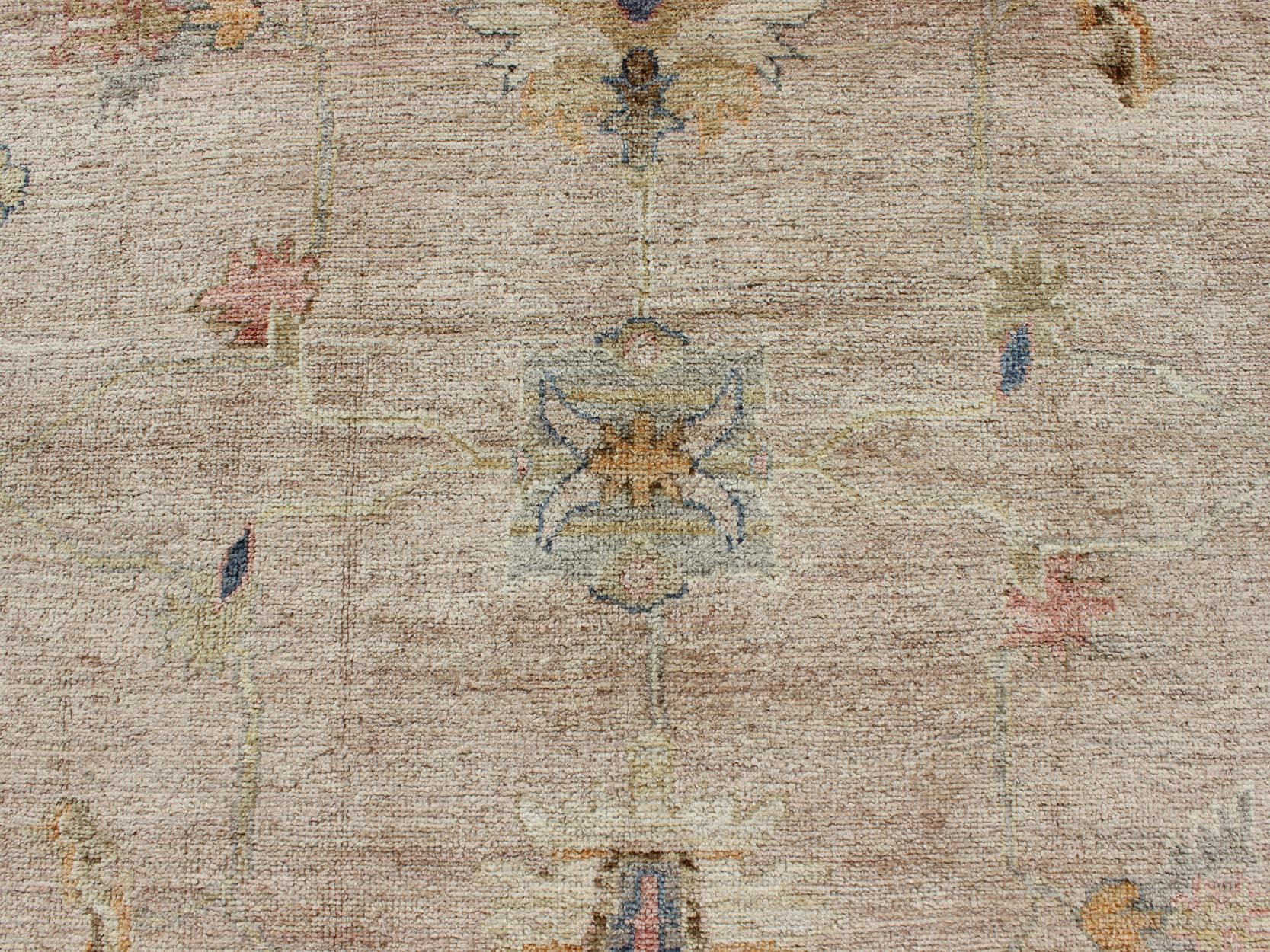Keivan Woven Arts Angora Turkish Oushak Rug in Dusty Pink and Ivory 10'3 x 13'9 In Excellent Condition For Sale In Atlanta, GA
