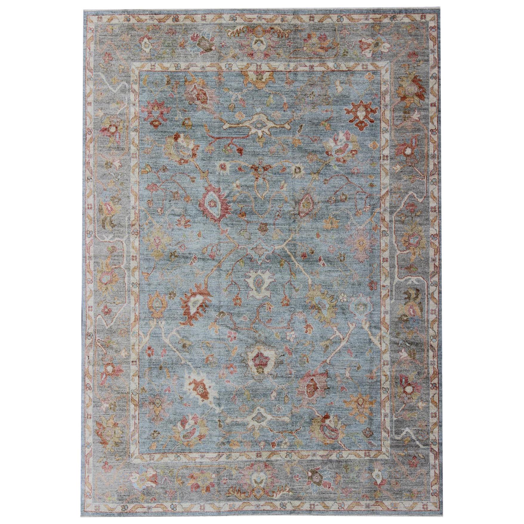 Tappeto Keivan Woven Arts in Angora Turca Oushak in Azzurro, A. Silver in vendita