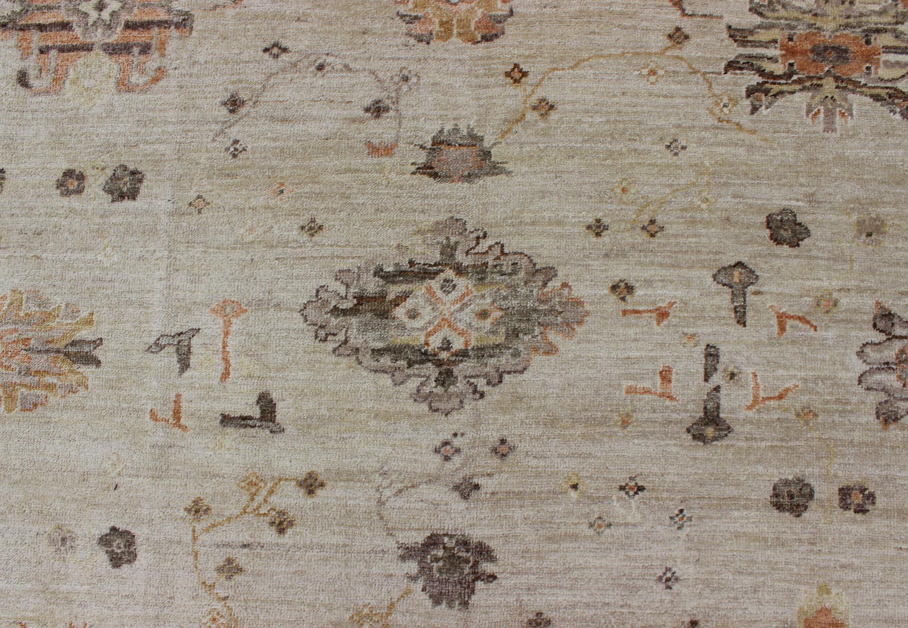 Keivan Woven Arts Türkischer Oushak-Teppich aus Angora in neutralen Tönen   11' 6 x 14 '9 (21. Jahrhundert und zeitgenössisch) im Angebot