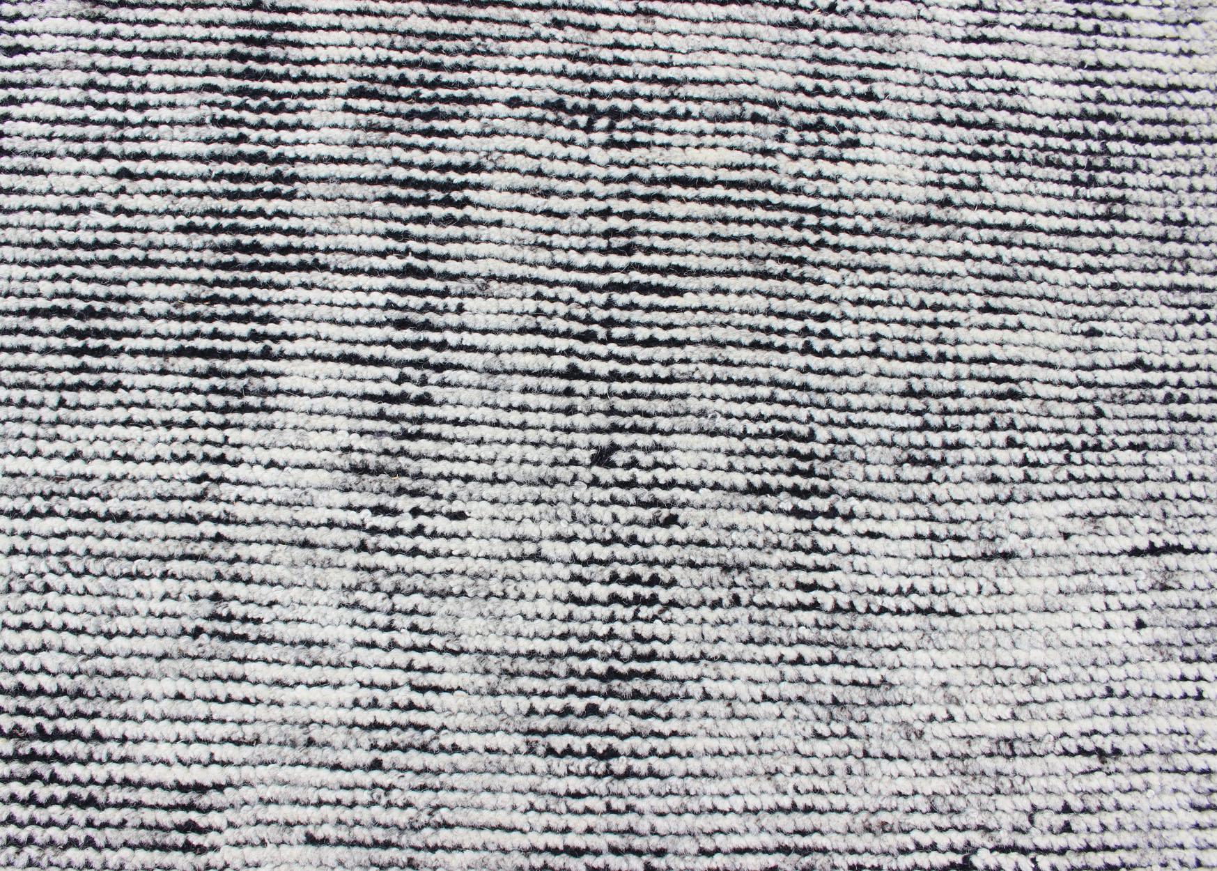 Keivan Woven Arts Hand-Knotted Modern distressed in Black and White 9'2 x 11'10 In Excellent Condition For Sale In Atlanta, GA