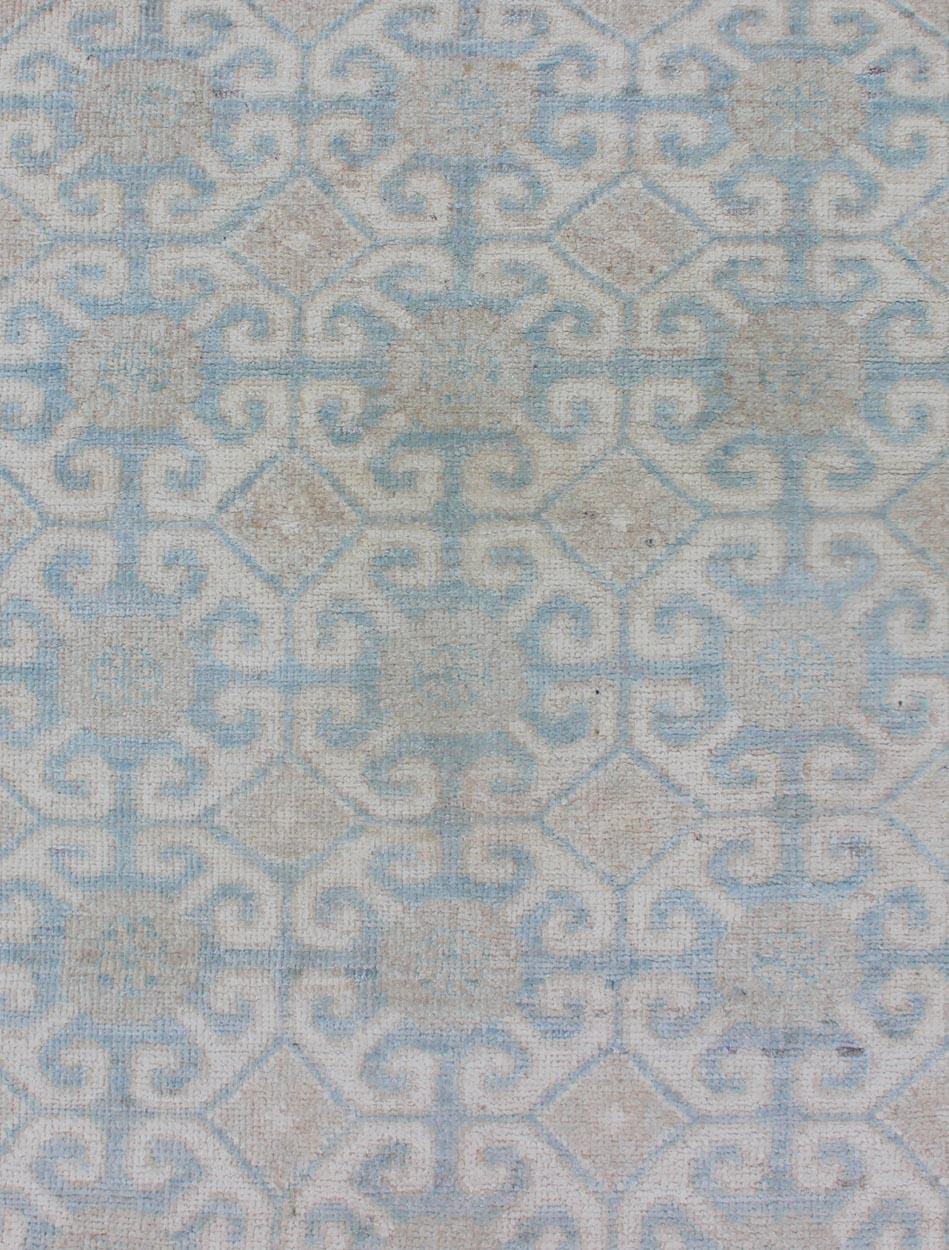 Keivan Woven Arts Khotan-Läufer mit geometrischem Granatapfel-Muster im Allover-Look. Keivan Woven Arts / Teppich MP-1911-10719 Herkunftsland / Art: Afghanistan / Khotan.
Maße: 2'9 x 9'10 
Dieser Khotan zeigt ein geometrisches Allover-Muster, das