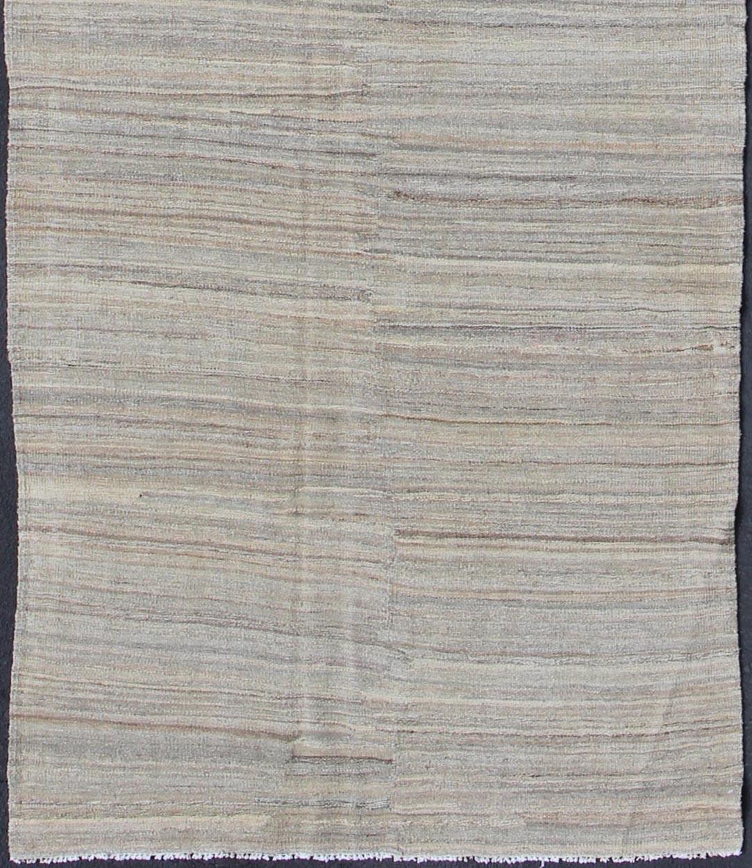Keivan Woven Arts Camino de lana Kilim de la Galería Moderna  4'7 x 16'3 Siglo XXI y contemporáneo en venta