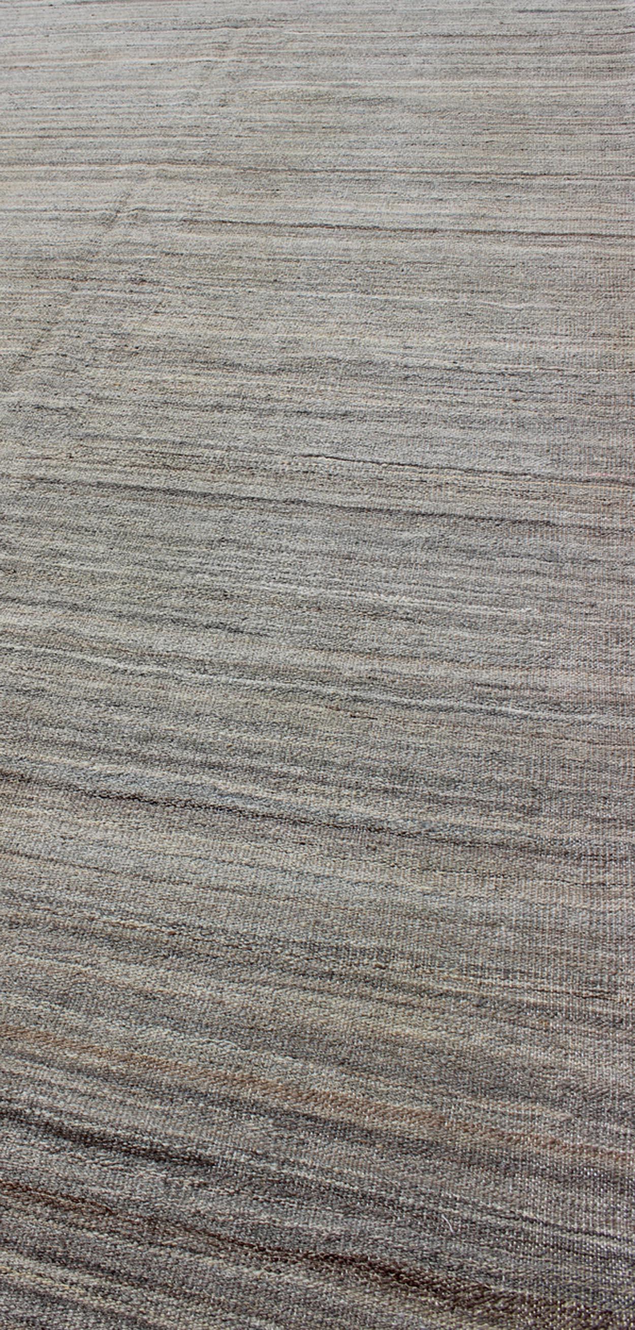 Keivan Woven Arts Camino de lana Kilim de la Galería Moderna  4'7 x 16'3 Lana en venta