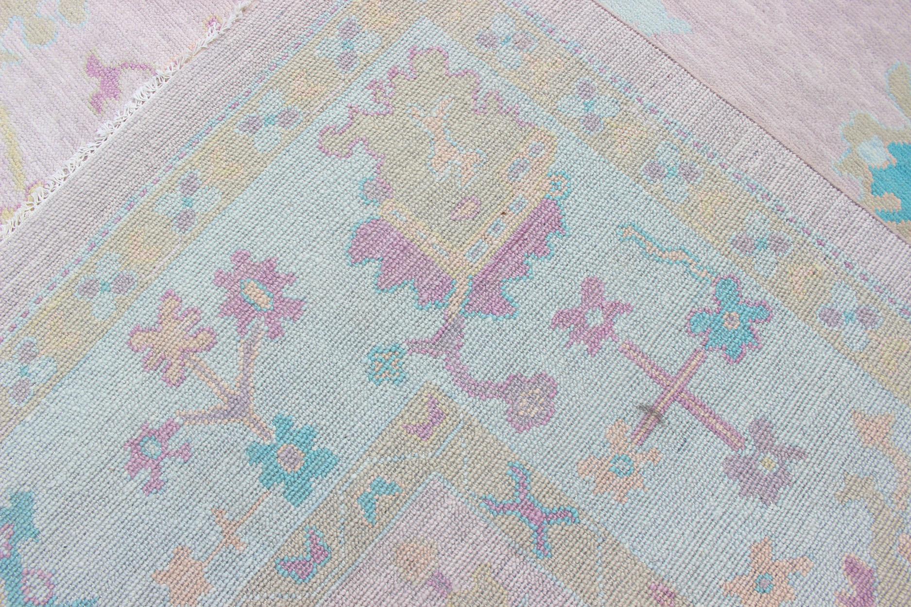 Keivan Woven Arts Moderne Wolle Oushak Teppich In Rosa Eis Blau Grenze  9'5 x 12'1 im Angebot 4