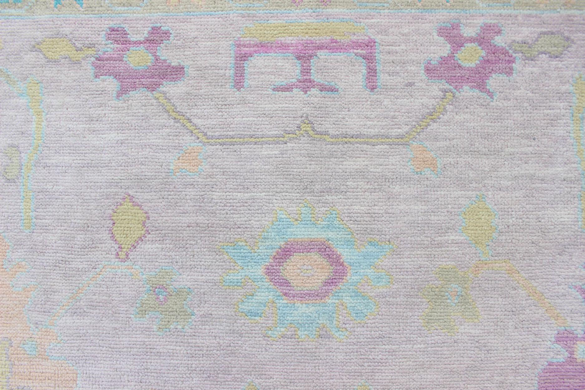 Keivan Woven Arts Modern Wool Oushak Rug In Pink Ice Blue Border  9'5 x 12'1 In Excellent Condition For Sale In Atlanta, GA
