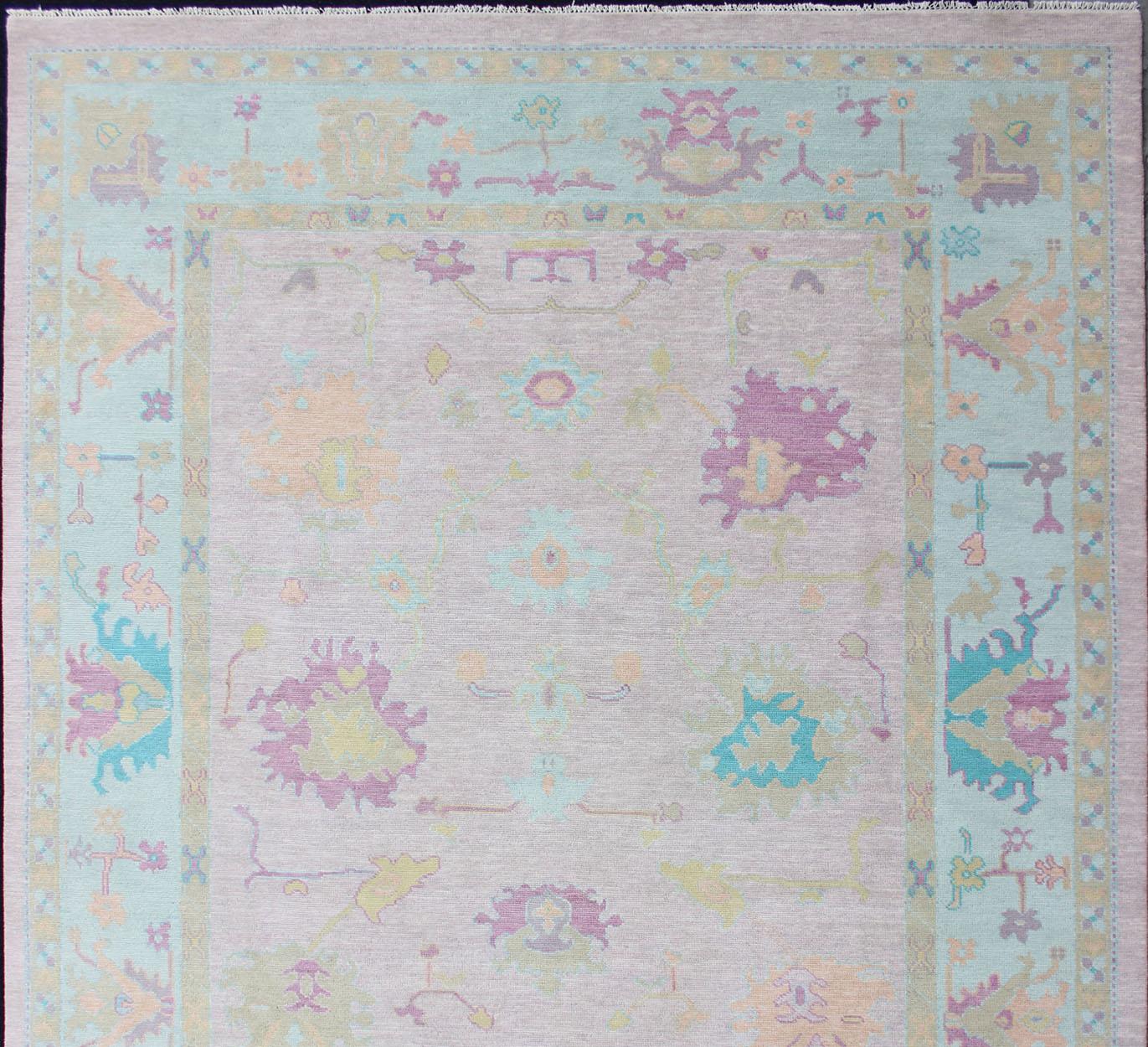 Laine Keivan Woven Arts Modernity Wool Oushak Rug In Pink Ice Blue Border (Tapis en laine Oushak en rose et bleu glacé)  9'5 x 12'1 en vente