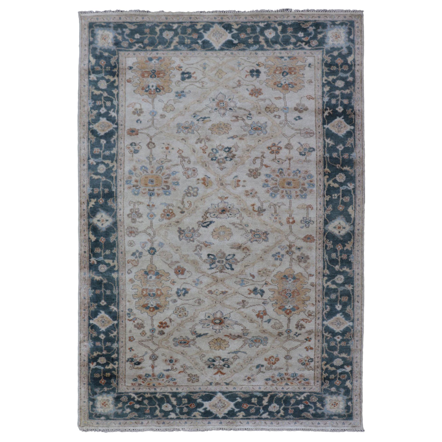 Keivan Woven Arts Tappeto in lana annodato a mano Oushak    5' 7x 8' 8 in vendita