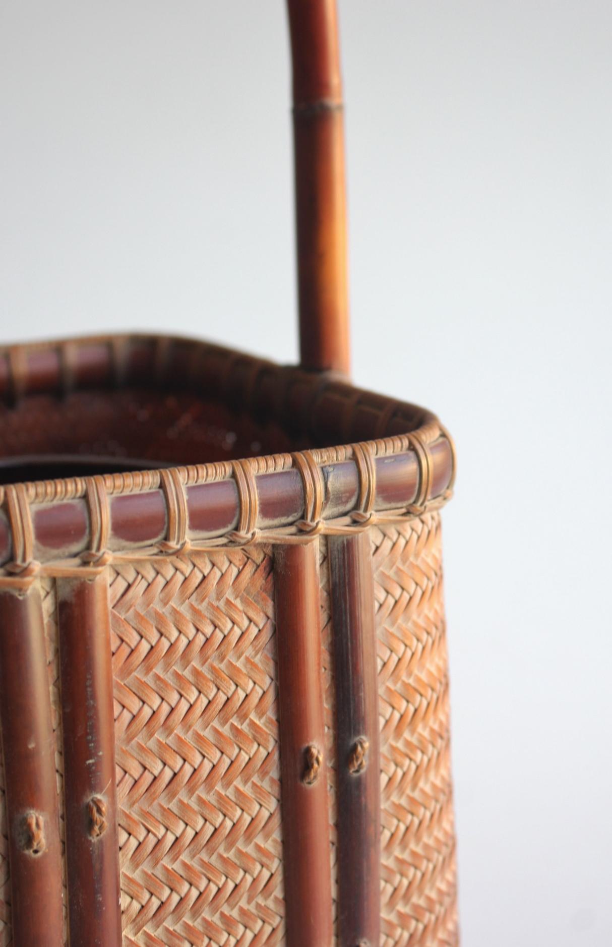 20th Century Japanese Antiques Keizo Yagisawa (Sokan) A Flower Basket Bamboo Craft with Box For Sale