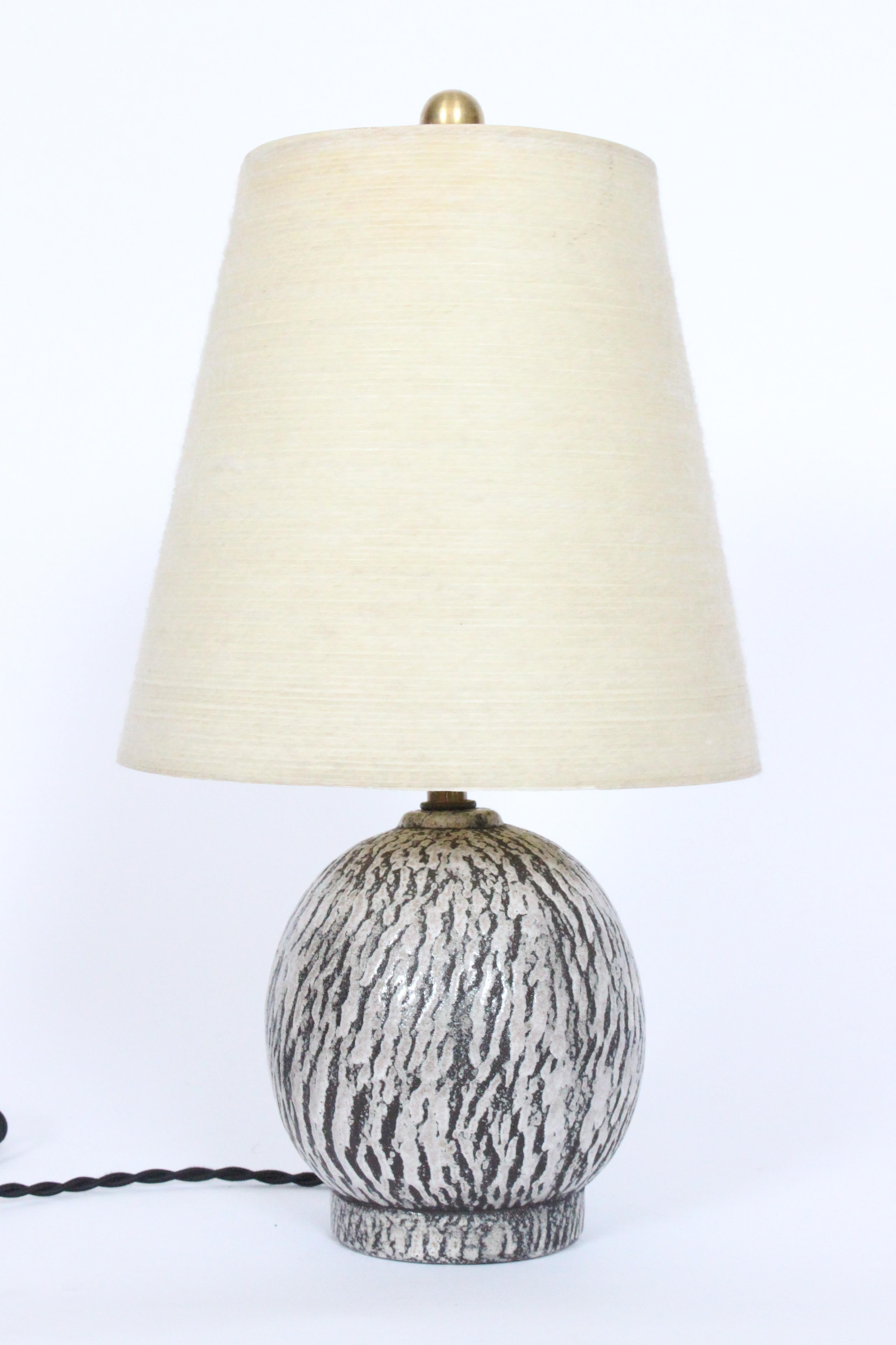 Petite Kelby White & Charcoal Drip Glaze Pottery Table Lamp, 1950's For Sale 7