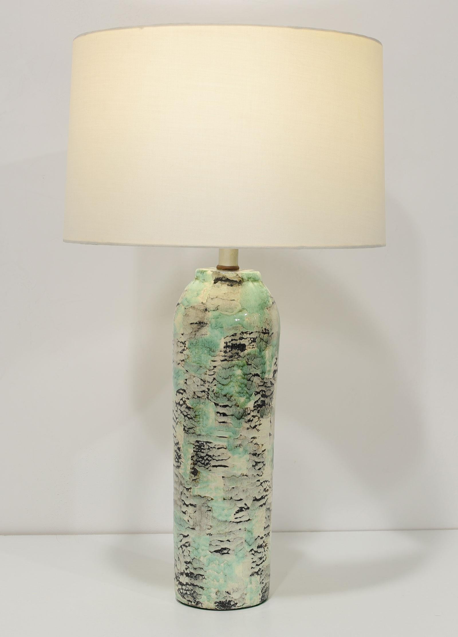 Kelby Ceramic Table Lamp in Black, Green and Off-White Abstract Pattern In Good Condition For Sale In Dallas, TX