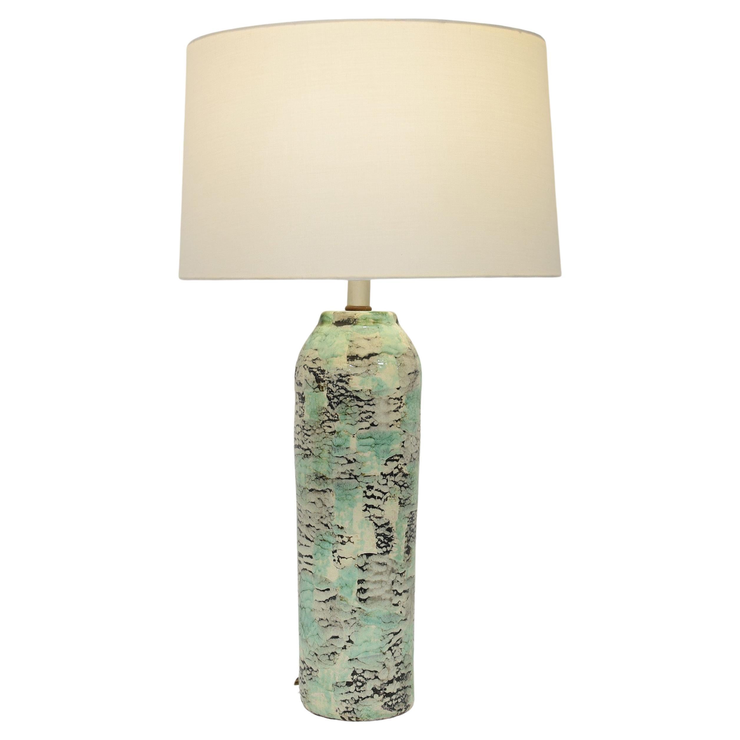 Lampada da tavolo Kelby in ceramica con motivo astratto nero, verde e bianco sporco in vendita
