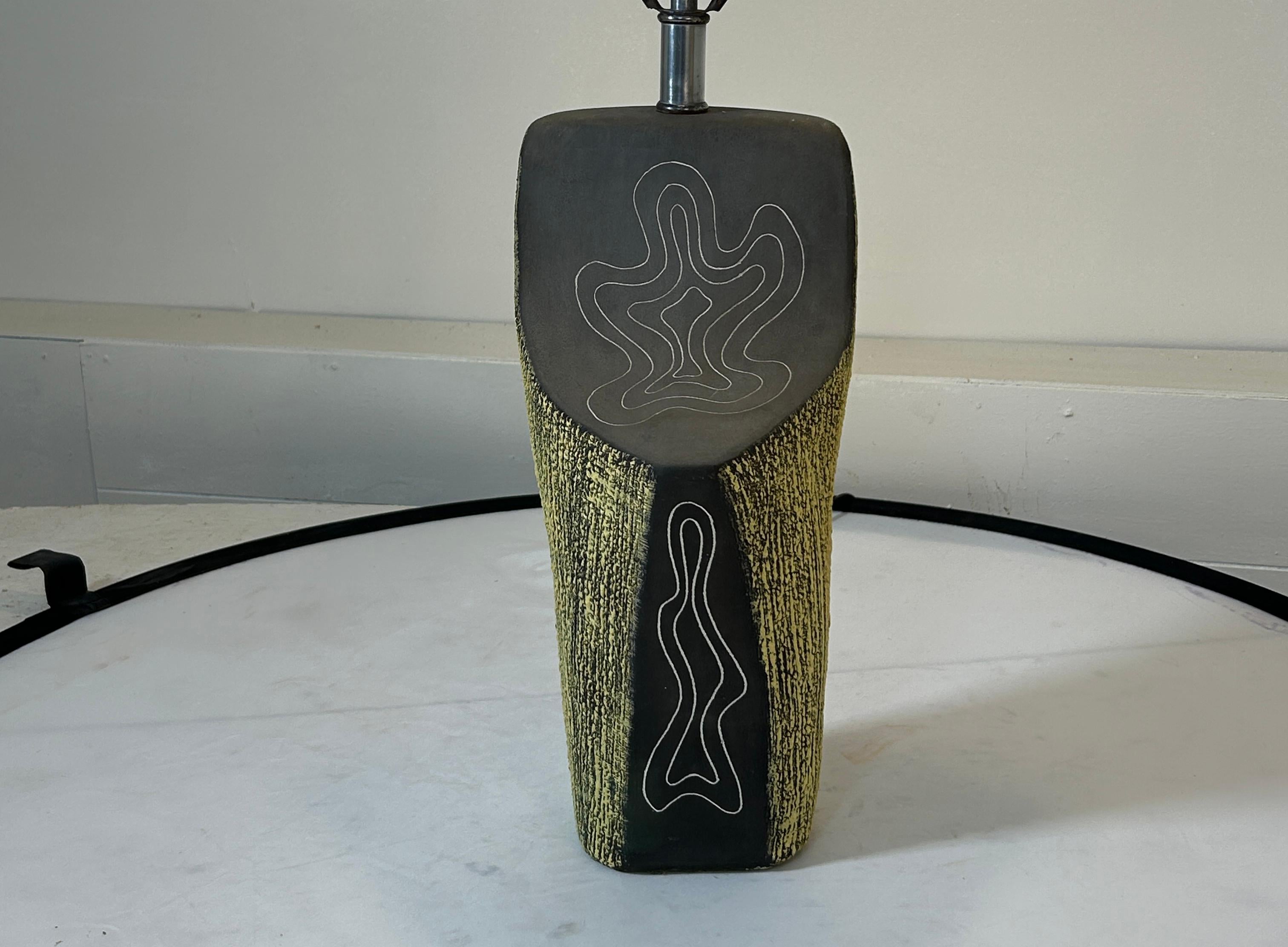 Ceramic Kelby Table Lamp abstract design For Sale