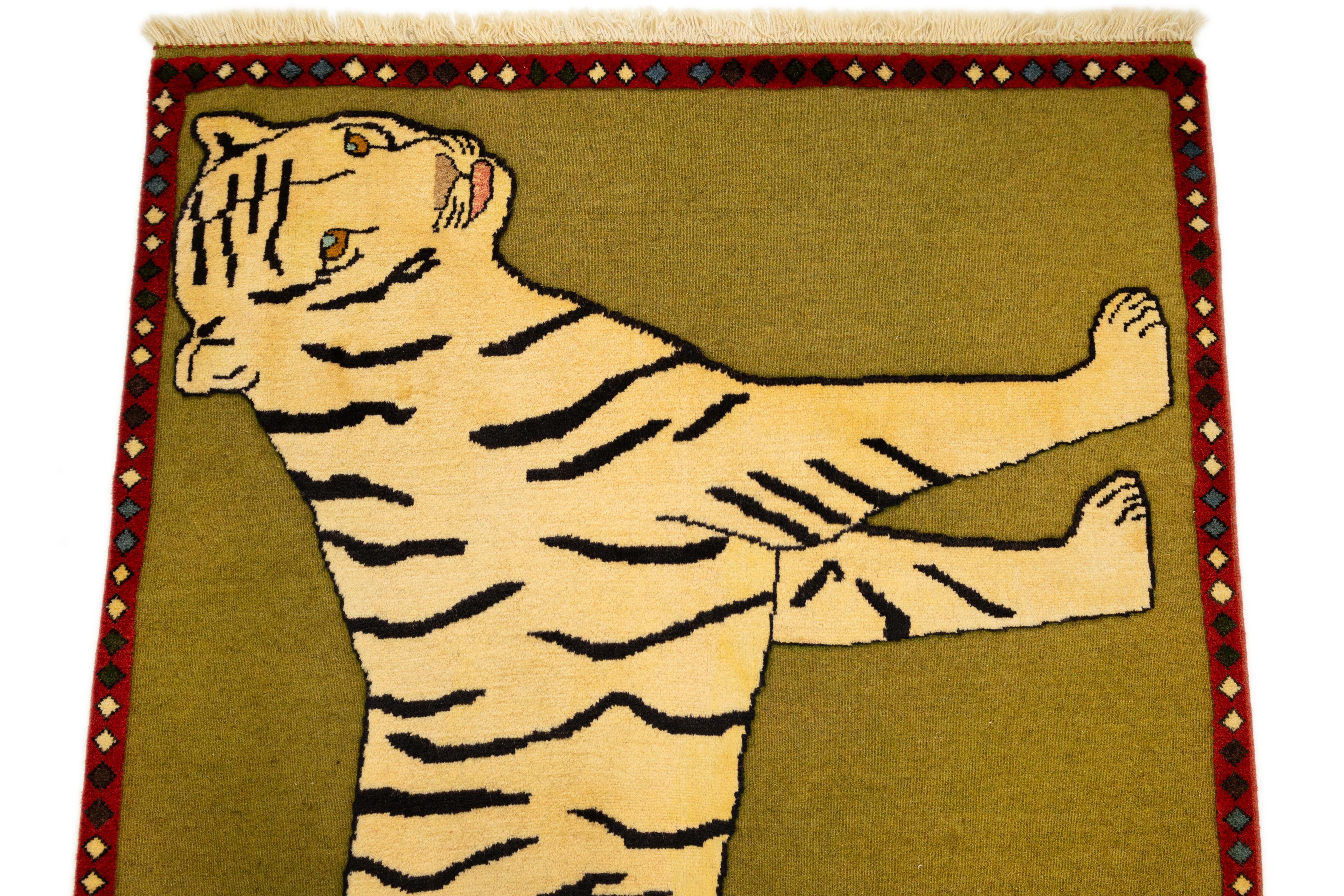 Annodato a mano Tappeto Kelim Gabbeh Tiger, tessuto a mano, 5x3.6 ft - Greene & Greene e Nero in vendita