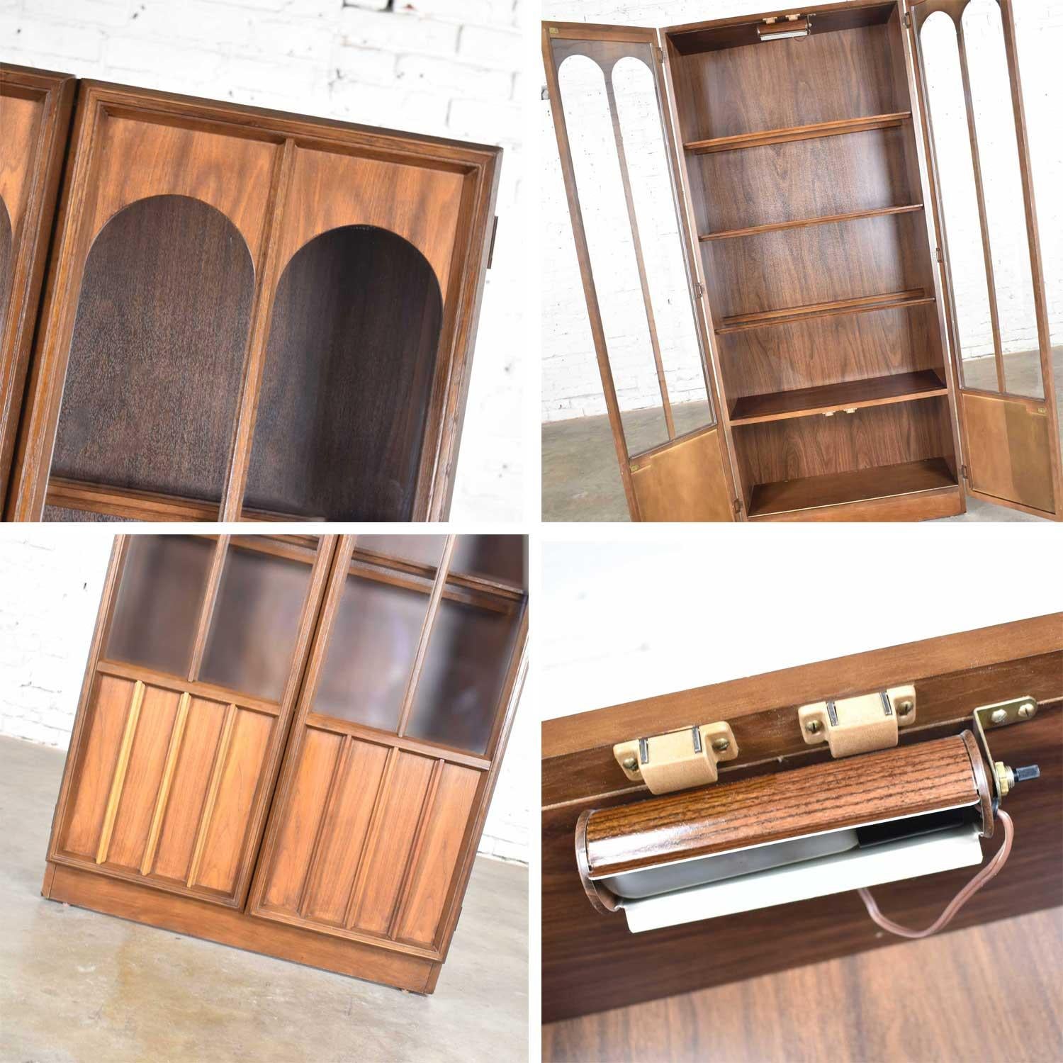 Keller Furniture MCM Lighted Display Cabinet Bookcase Style of Broyhill Brasilia 2