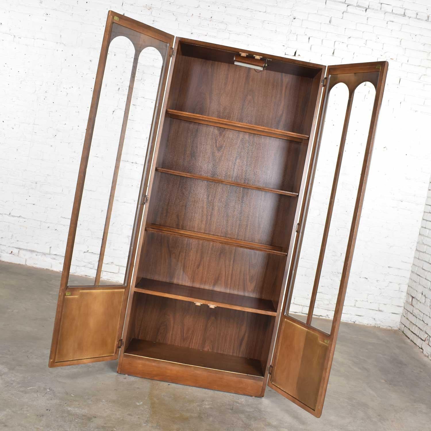 Veneer Keller Furniture MCM Lighted Display Cabinet Bookcase Style of Broyhill Brasilia