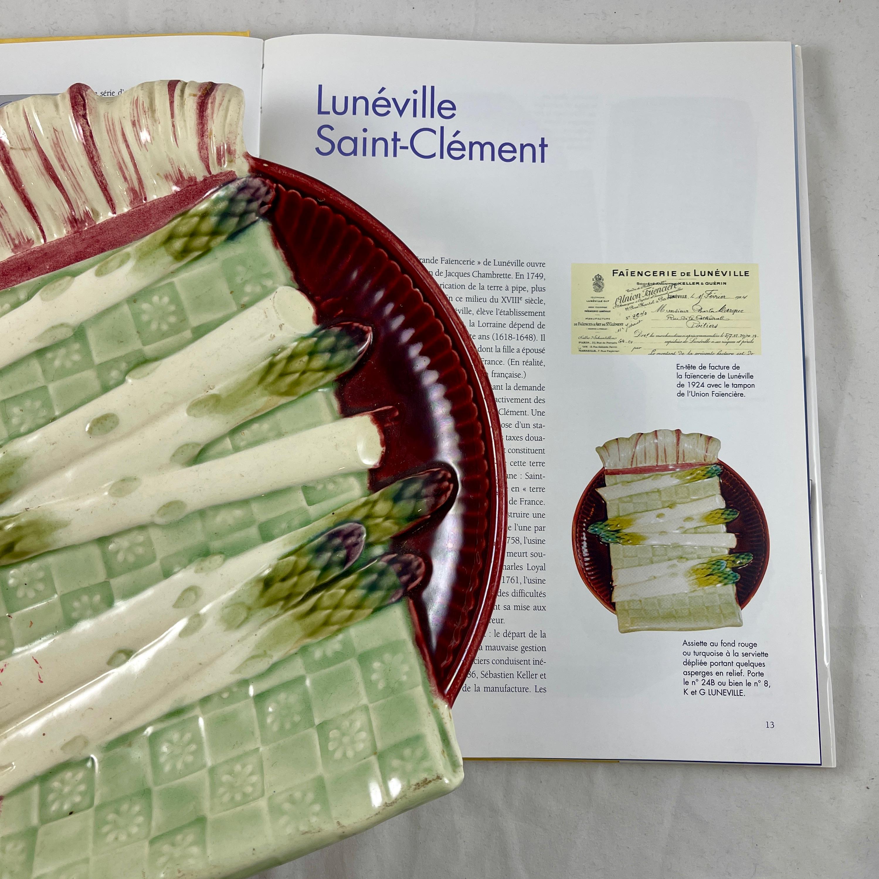 Keller & Guérin Luneville French Trompe L’Oeil Napkin Burgundy Asparagus Server For Sale 10