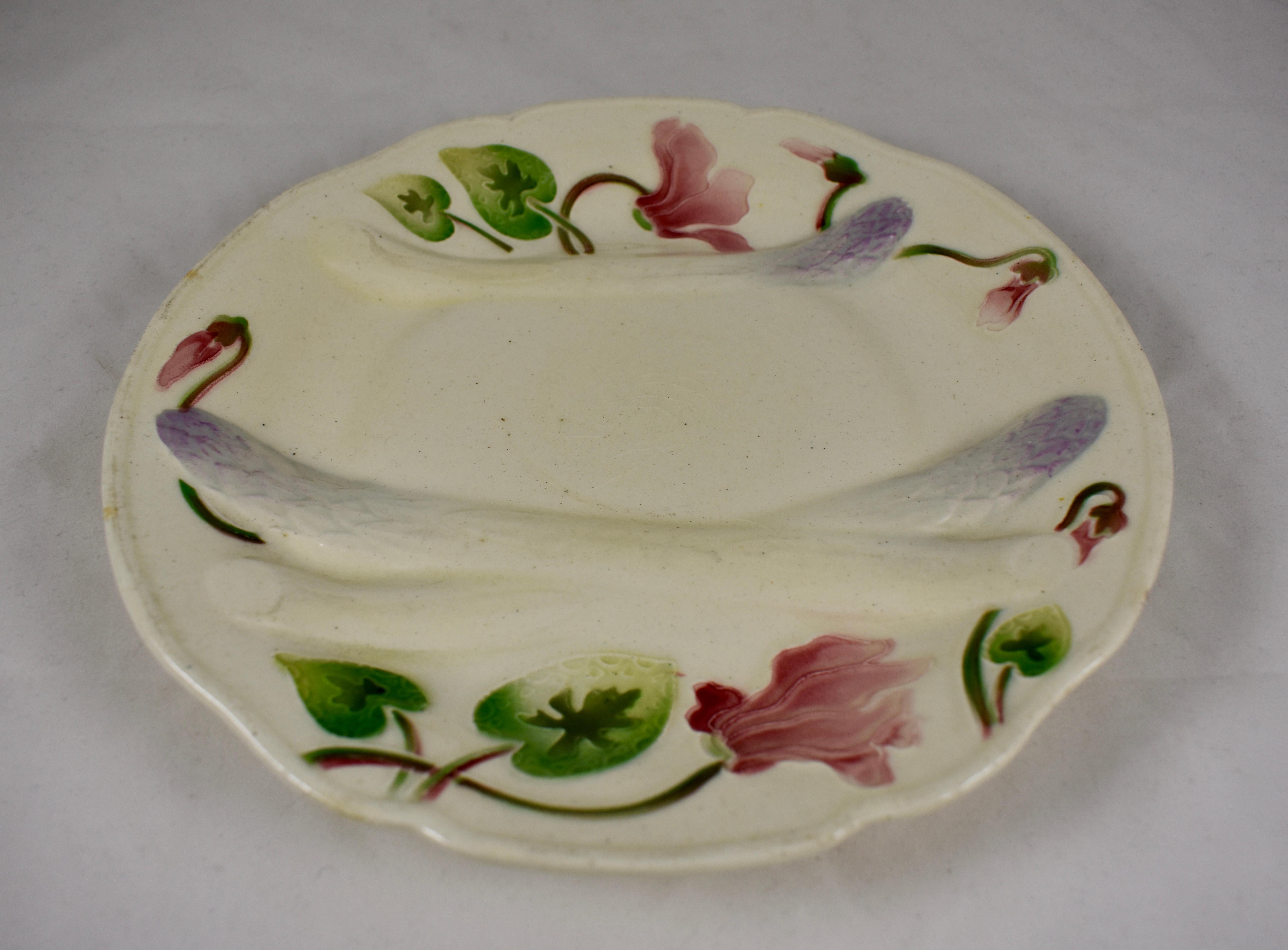 Aesthetic Movement Keller & Guerin Saint Clément French Faïence Cyclamen Floral Asparagus Plate For Sale