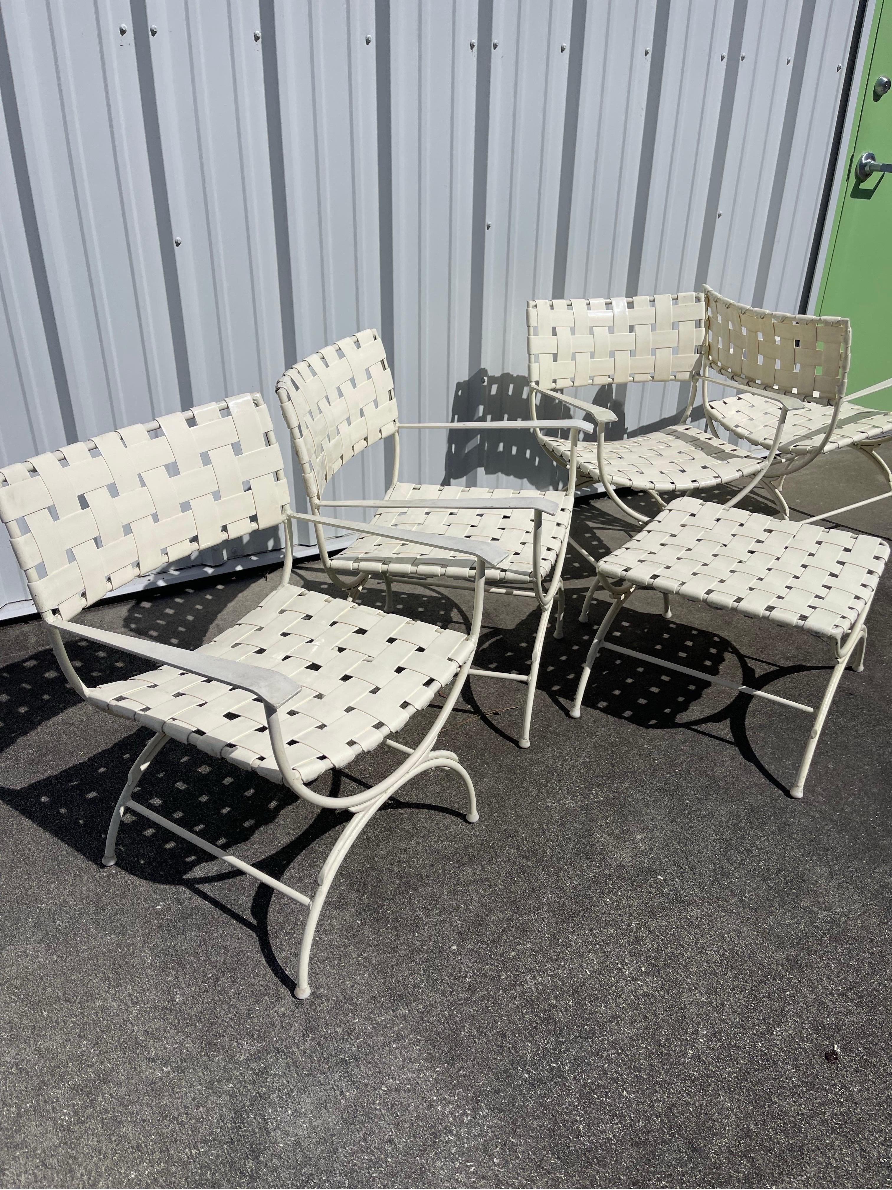 Aluminium Chaises de patio Keller en aluminium à volutes et base en X Campaigner, ensemble 4 + Ottoman en vente