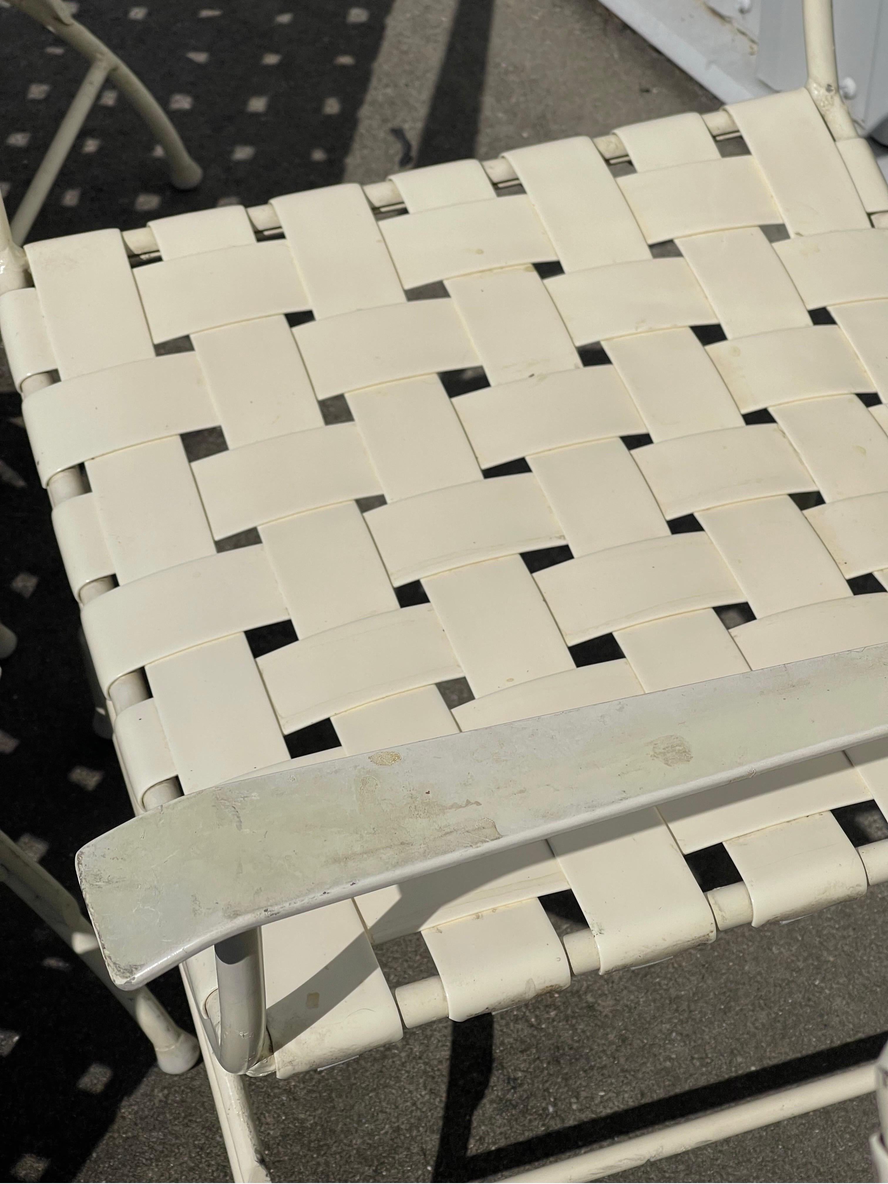 Keller Scroll Aluminium X Base Campaigner's Patio Stühle, Set 4 + Ottoman im Angebot 2