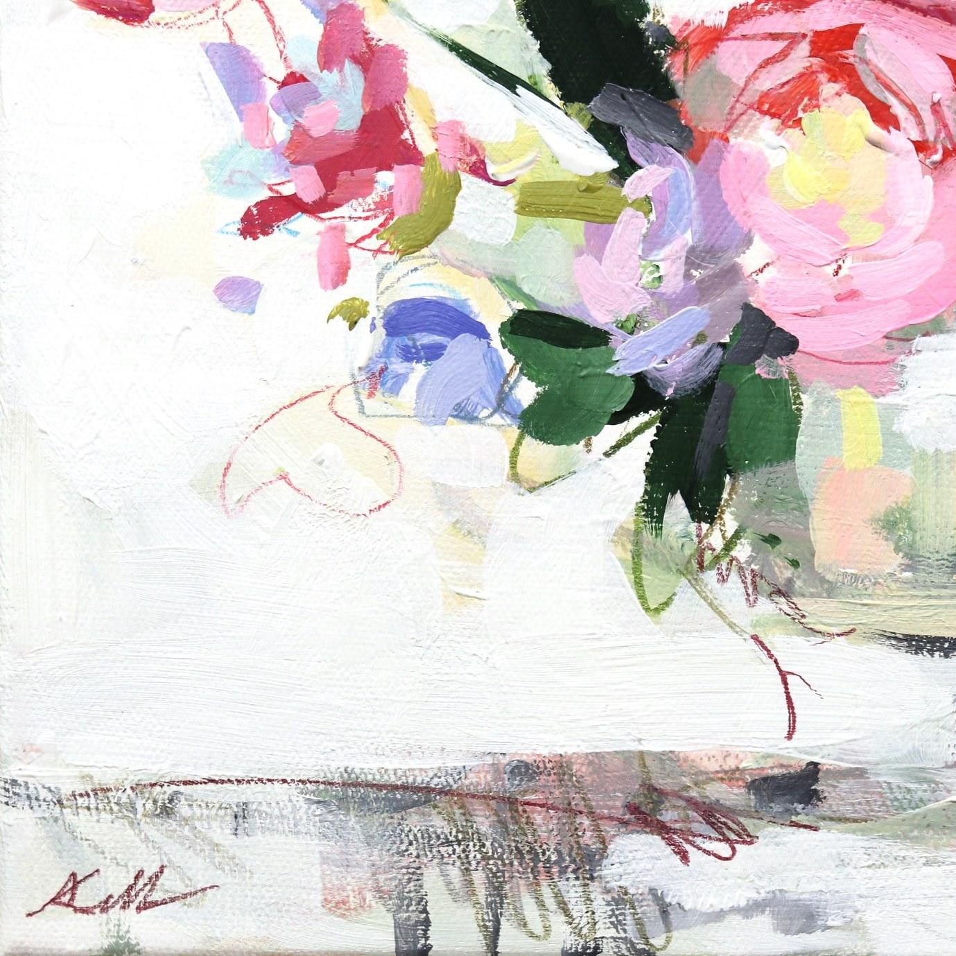 Georgia-based artist Kellie Newsome specializes in dynamic and abstracted still-life artworks. Her expressive style emphasizes line structure, creating vibrant paintings that celebrate intricate details. By skillfully applying layers of texture,
