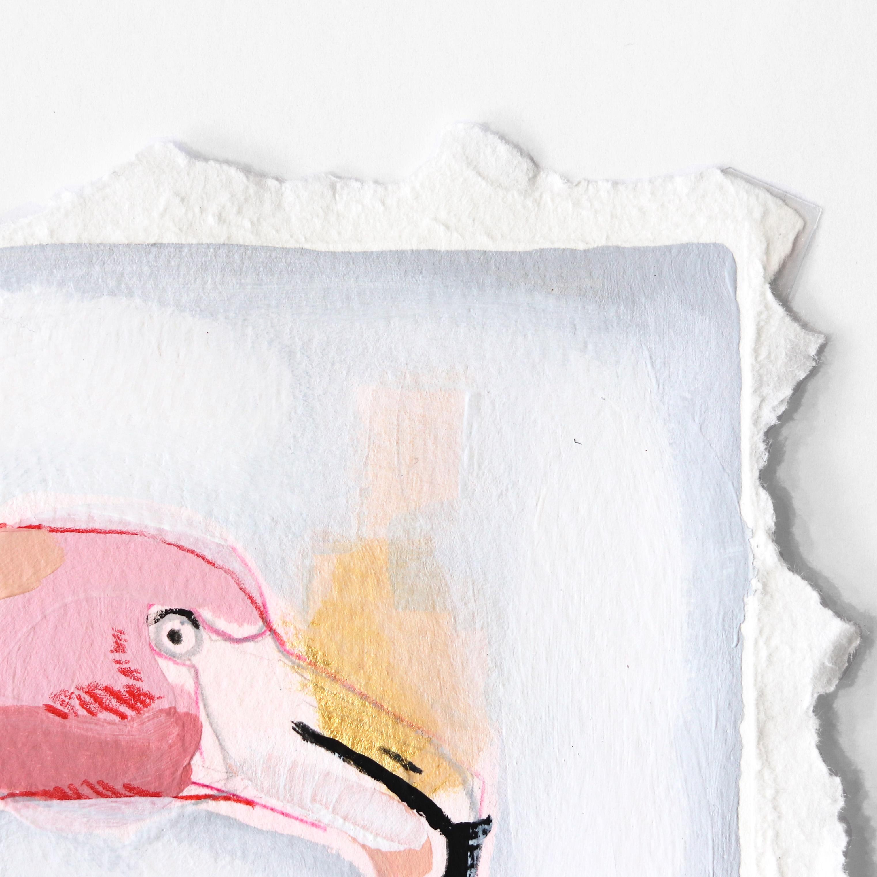 Pink Lady che cammina a destra  - Opera d'arte originale incorniciata con fenicottero rosa colorato - Animal Painting Grigio di Kellie Newsome