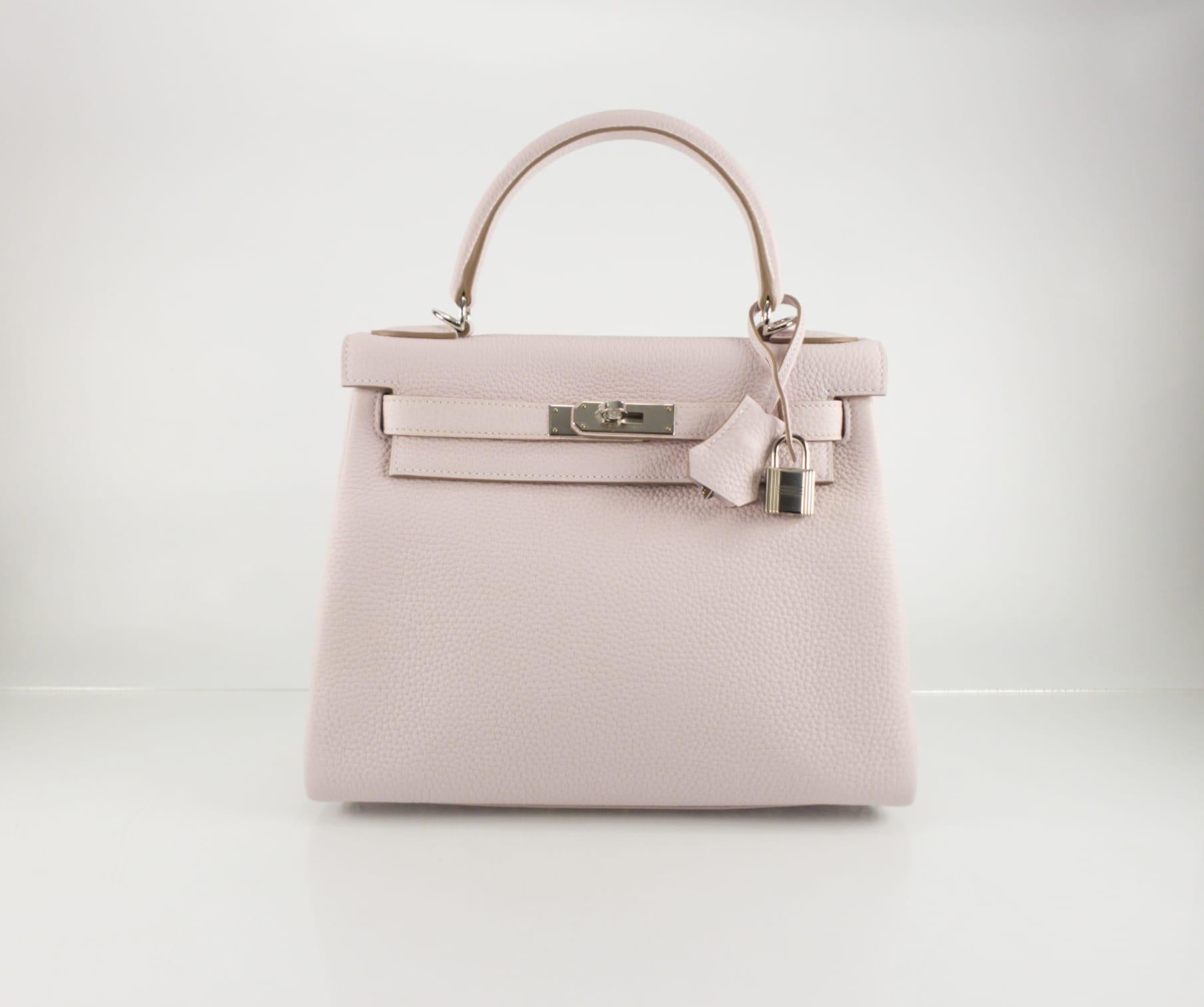 Kelly 28 Retourne Mauve Pale Taurillon Clemence Phw Stamp B Brand New in Box In New Condition For Sale In Nicosia, CY
