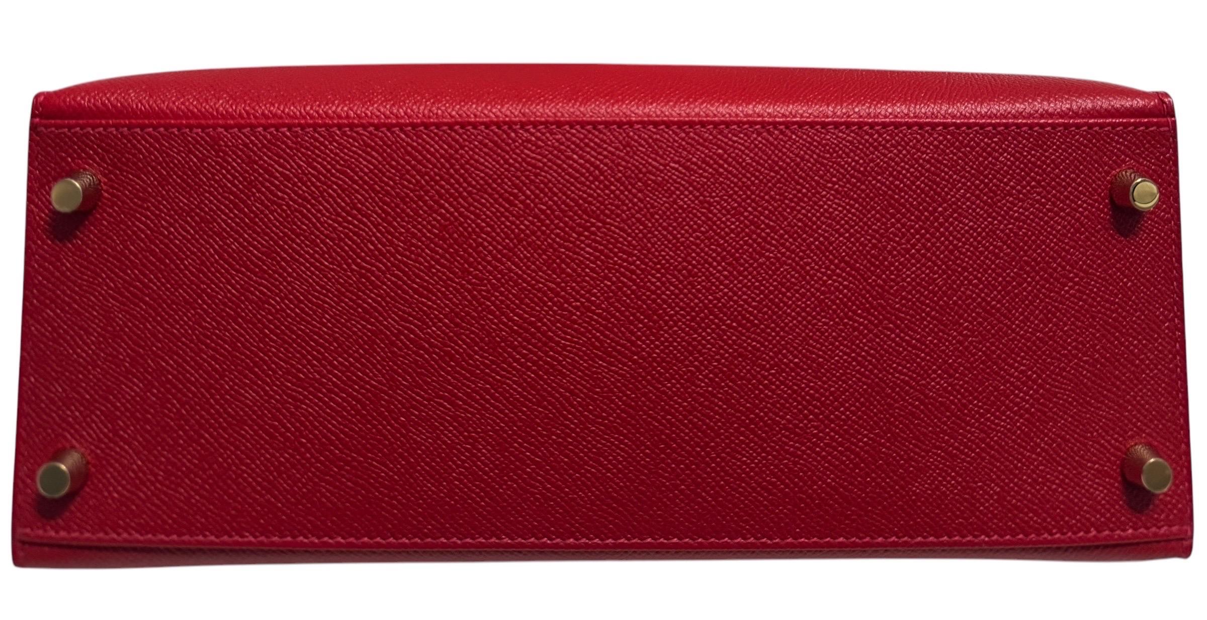 Red Kelly 28 rouge casaque gold hardware For Sale